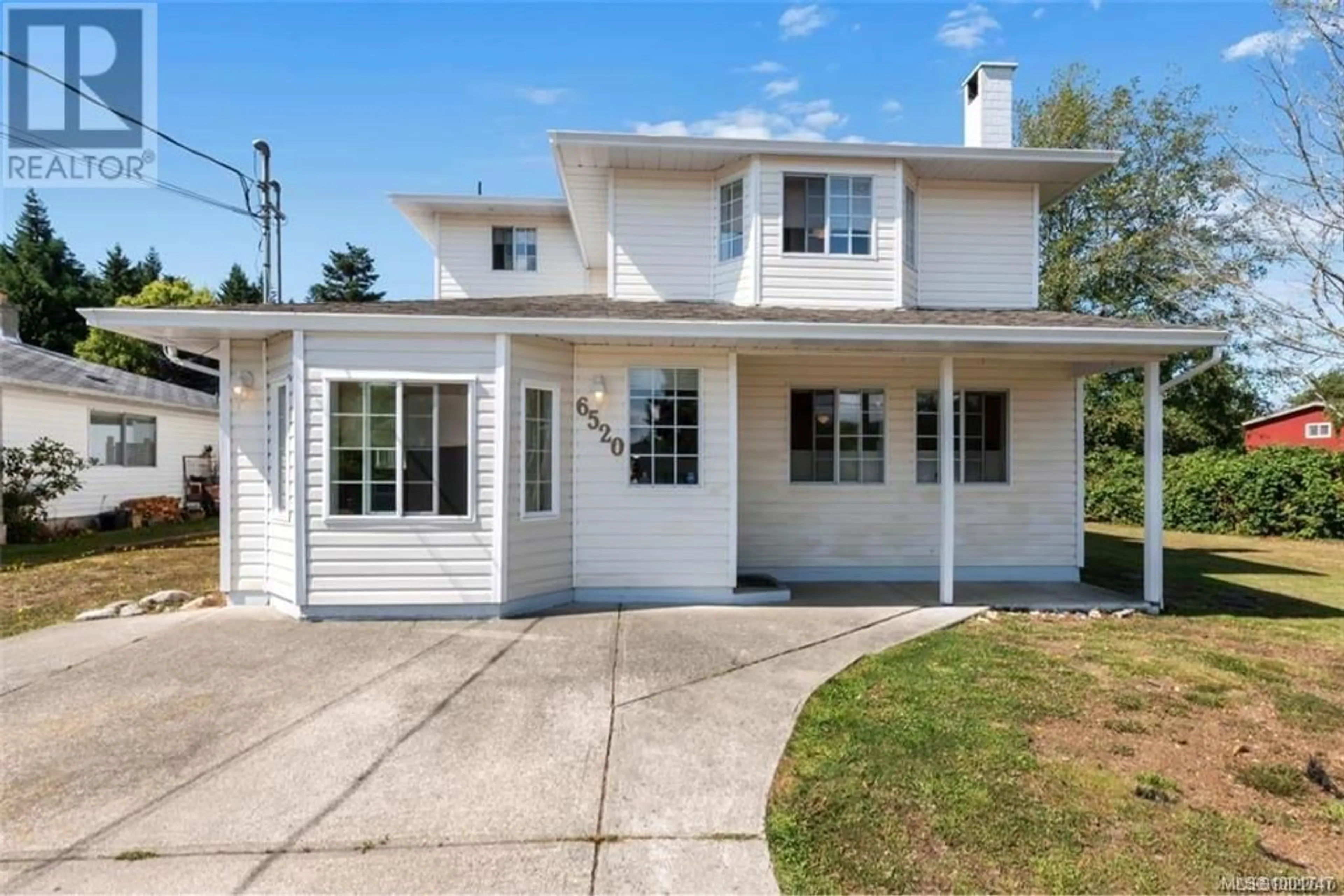 Home with vinyl exterior material, street for 6520 COUNTRY ROAD, Sooke British Columbia V9Z0W9