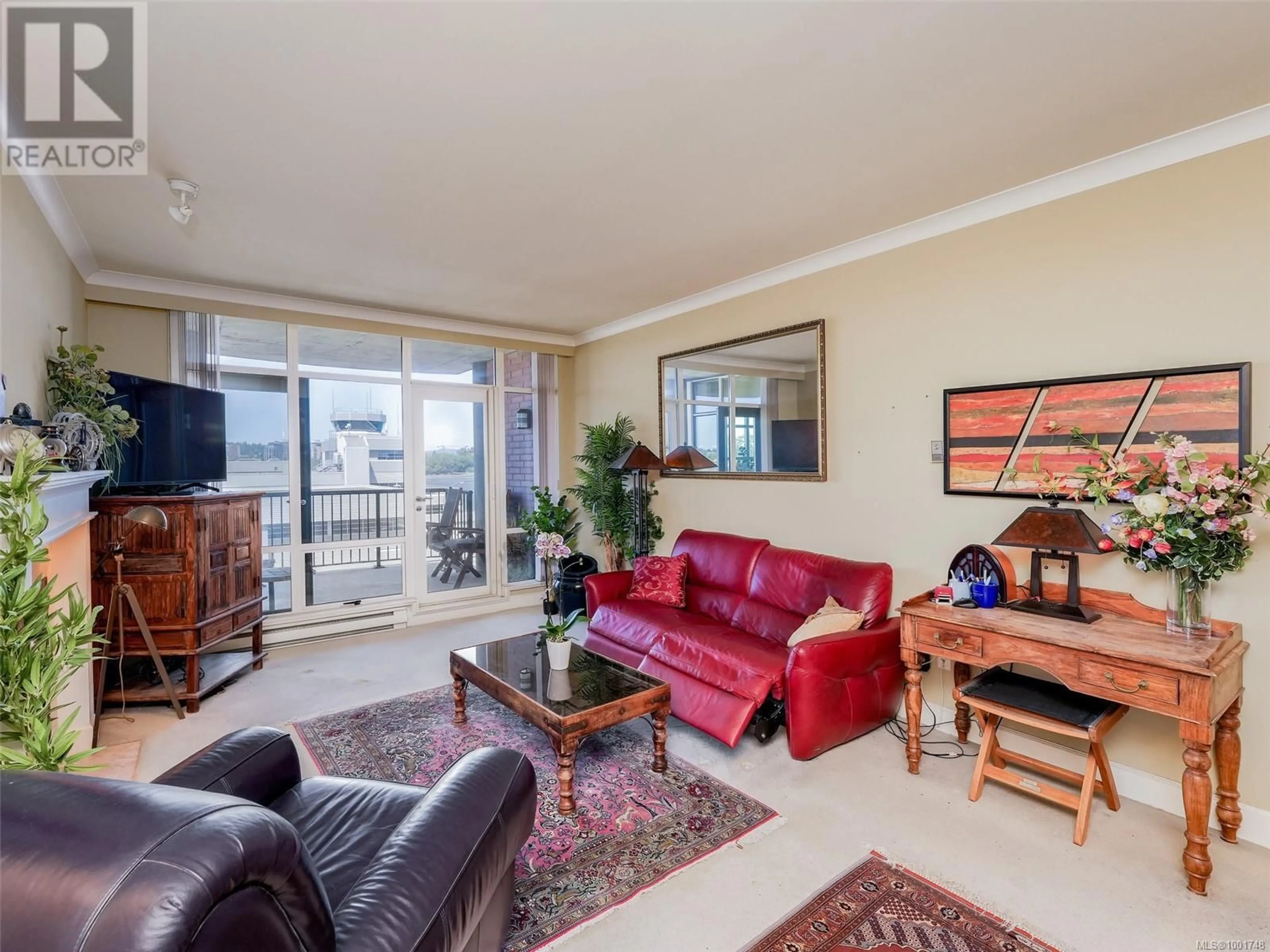 Living room with furniture, unknown for 514 - 21 DALLAS ROAD, Victoria British Columbia V8V4Z9