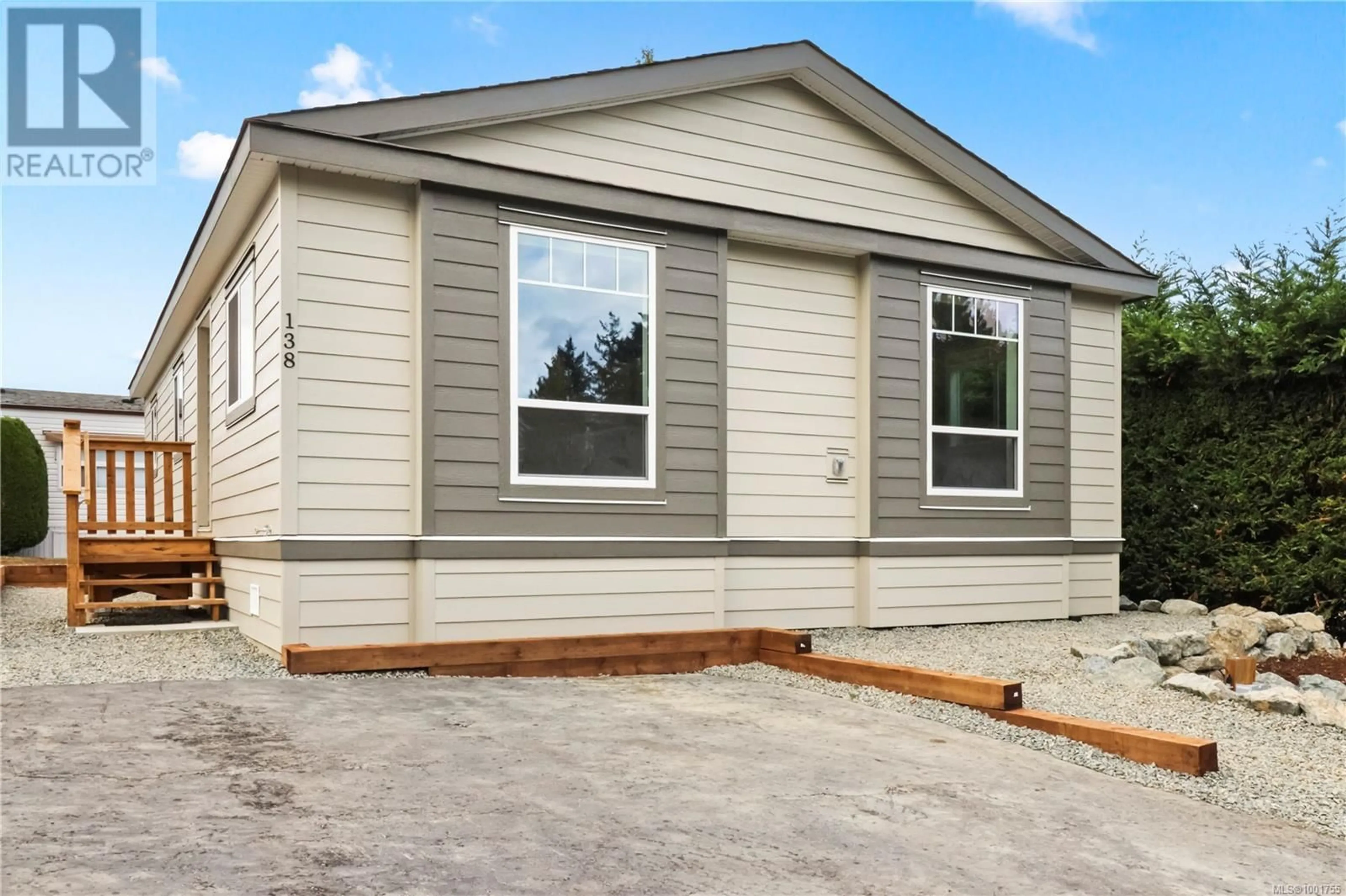Home with vinyl exterior material, street for 138 - 6325 METRAL DRIVE, Nanaimo British Columbia V9T6P9
