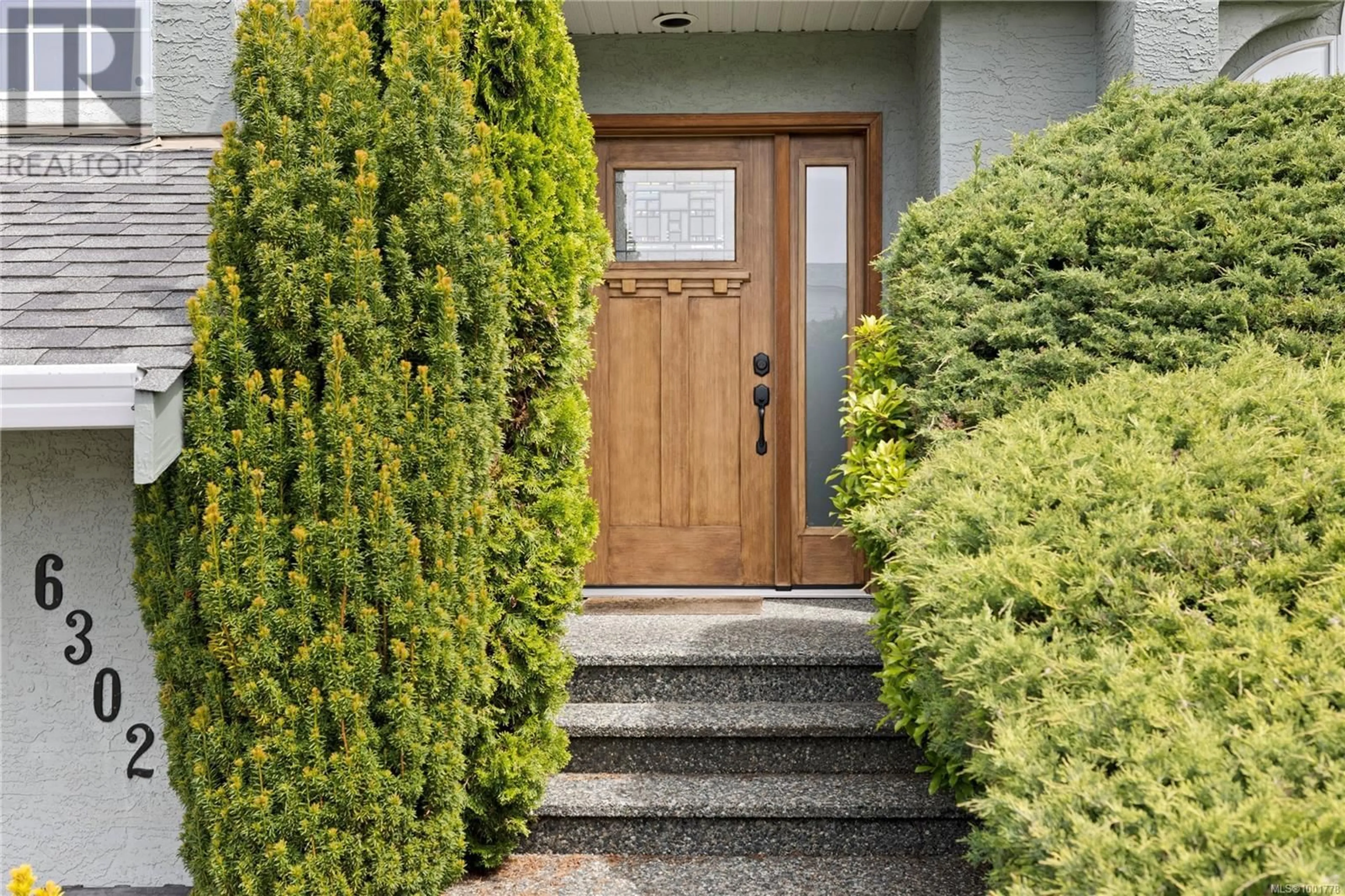 Indoor entryway for 6302 INVERMERE ROAD, Nanaimo British Columbia V9V1K9