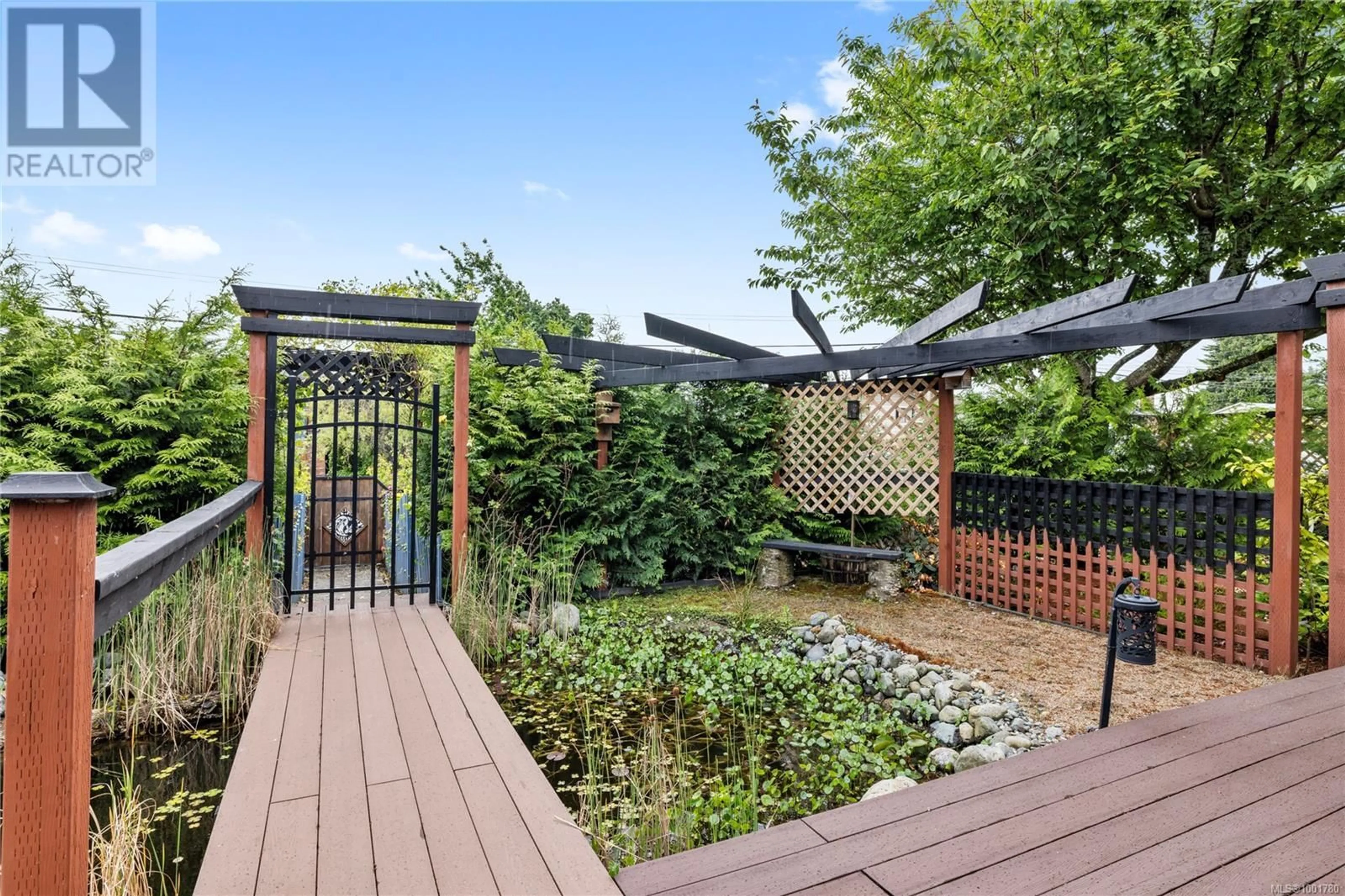 Patio, street for 2191 DUGGAN ROAD, Nanaimo British Columbia V9S5N9