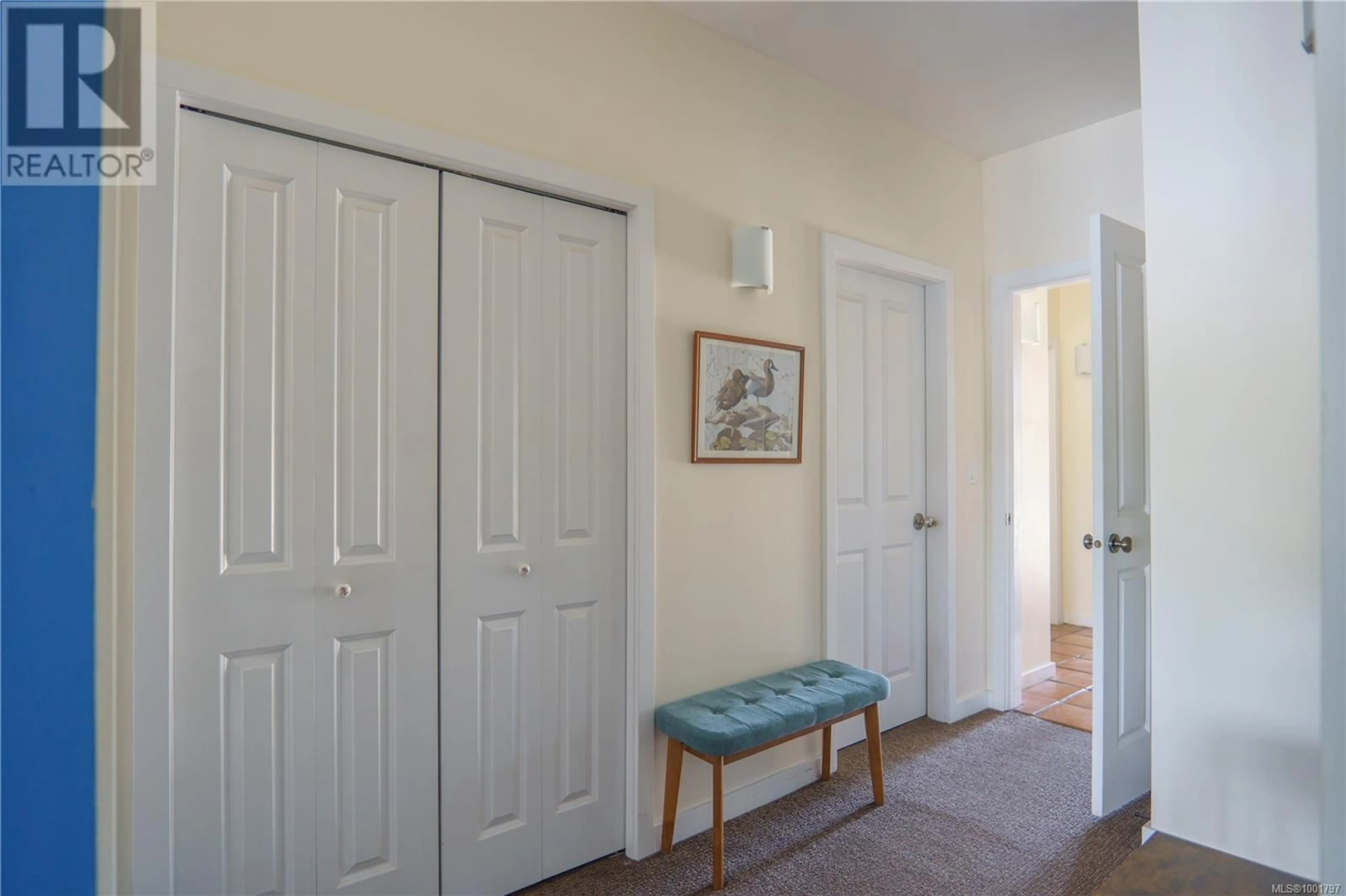Indoor entryway for 706 - 1971 HARBOUR DRIVE, Ucluelet British Columbia V0R3A0