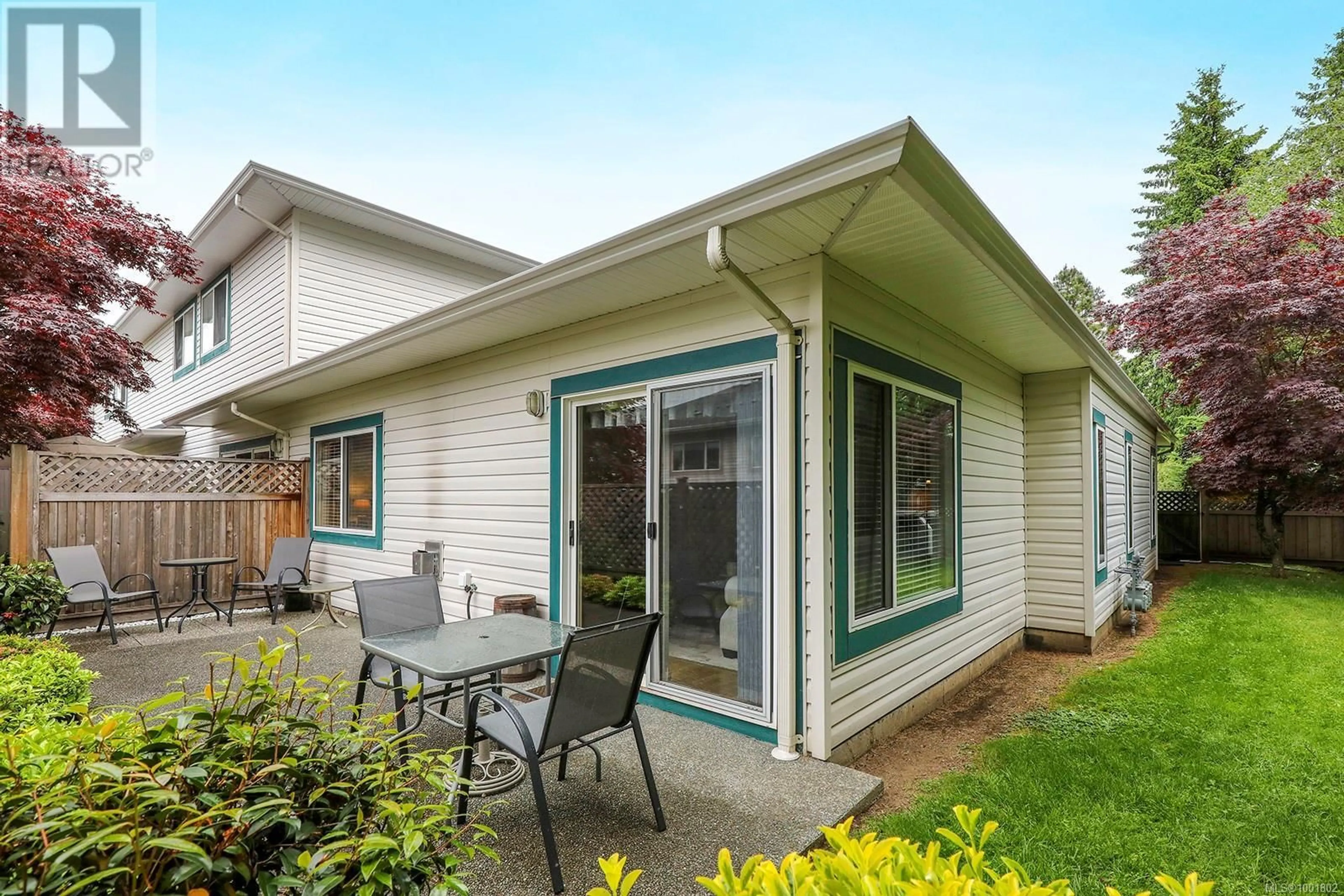 Home with vinyl exterior material, street for 13 - 161 BACK ROAD, Courtenay British Columbia V9N3W5