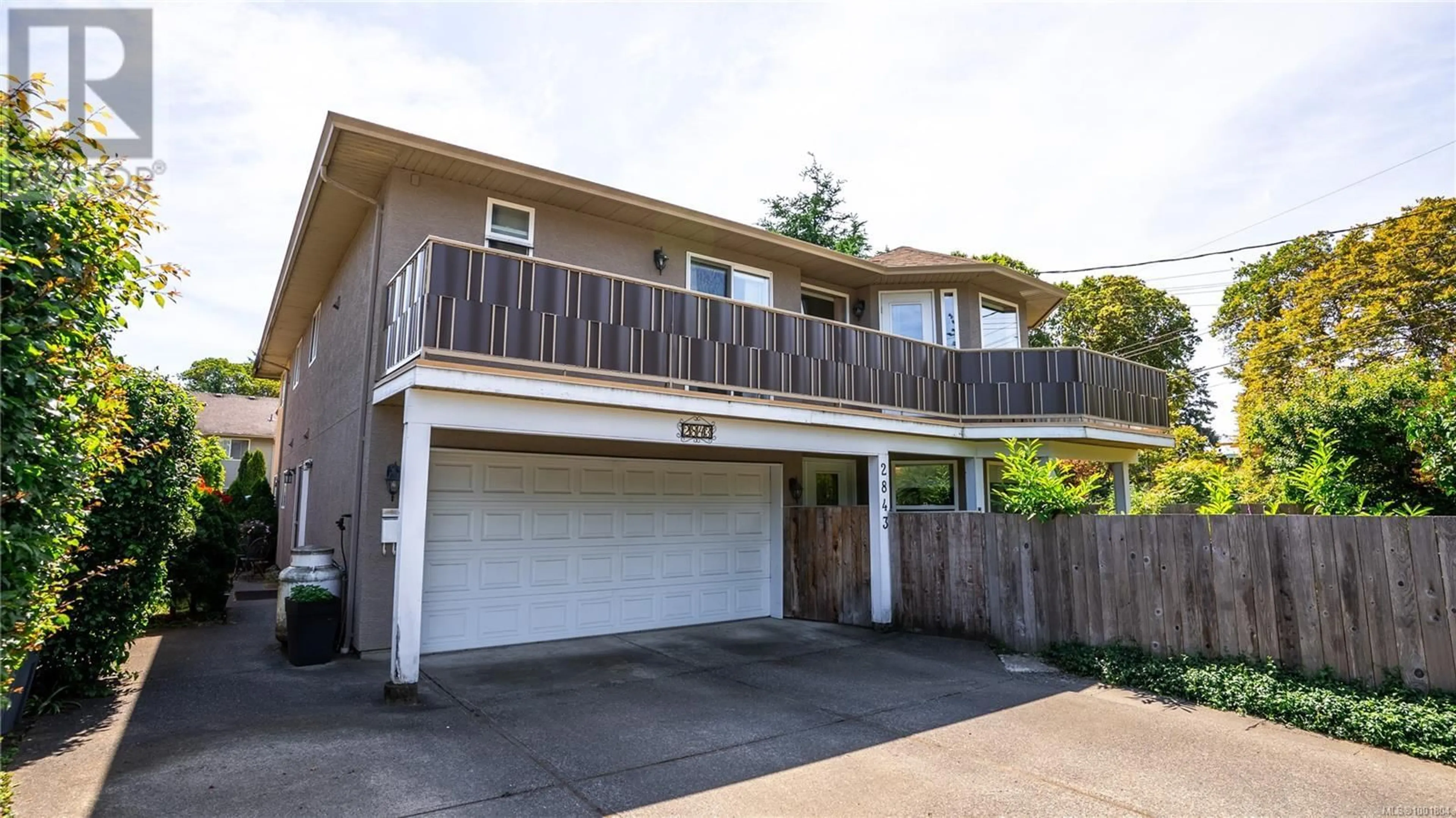 Home with vinyl exterior material, street for 2843 LEIGH ROAD, Langford British Columbia V9B4G5