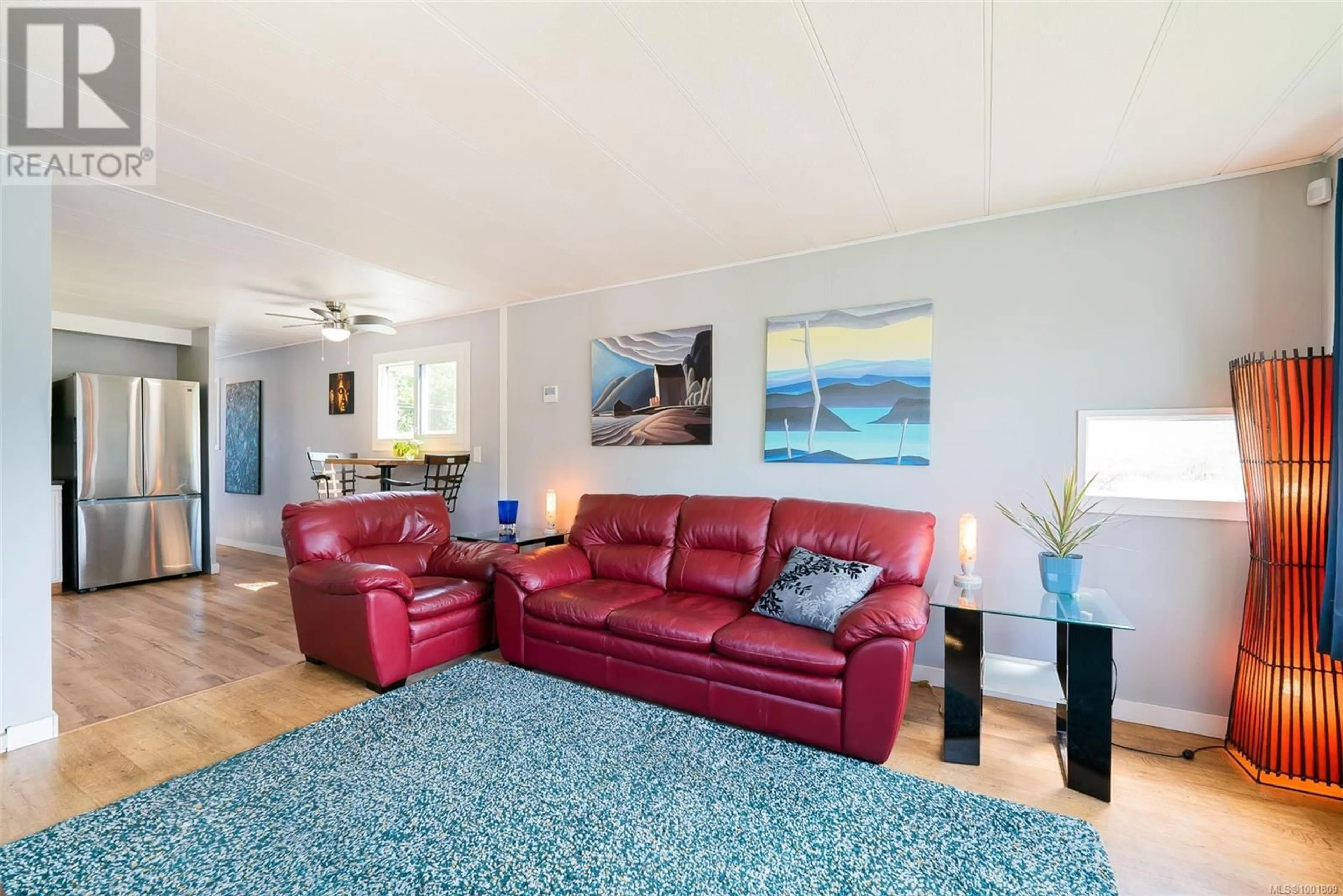 Living room with furniture, unknown for 48 HONEY DRIVE, Nanaimo British Columbia V9R5N1