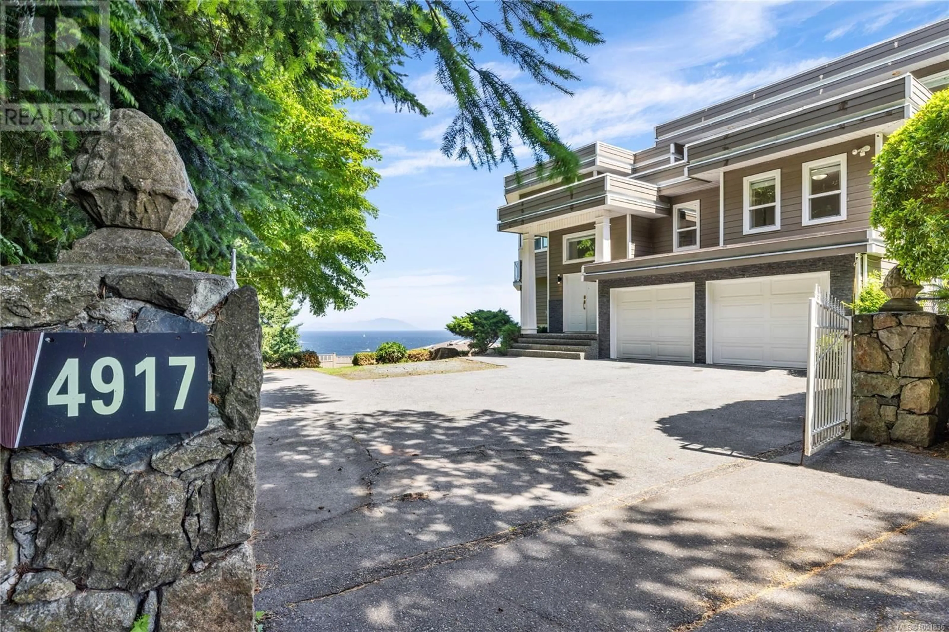 A pic from outside/outdoor area/front of a property/back of a property/a pic from drone, unknown for 4917 FINNERTY CRESCENT, Nanaimo British Columbia V9V1K1