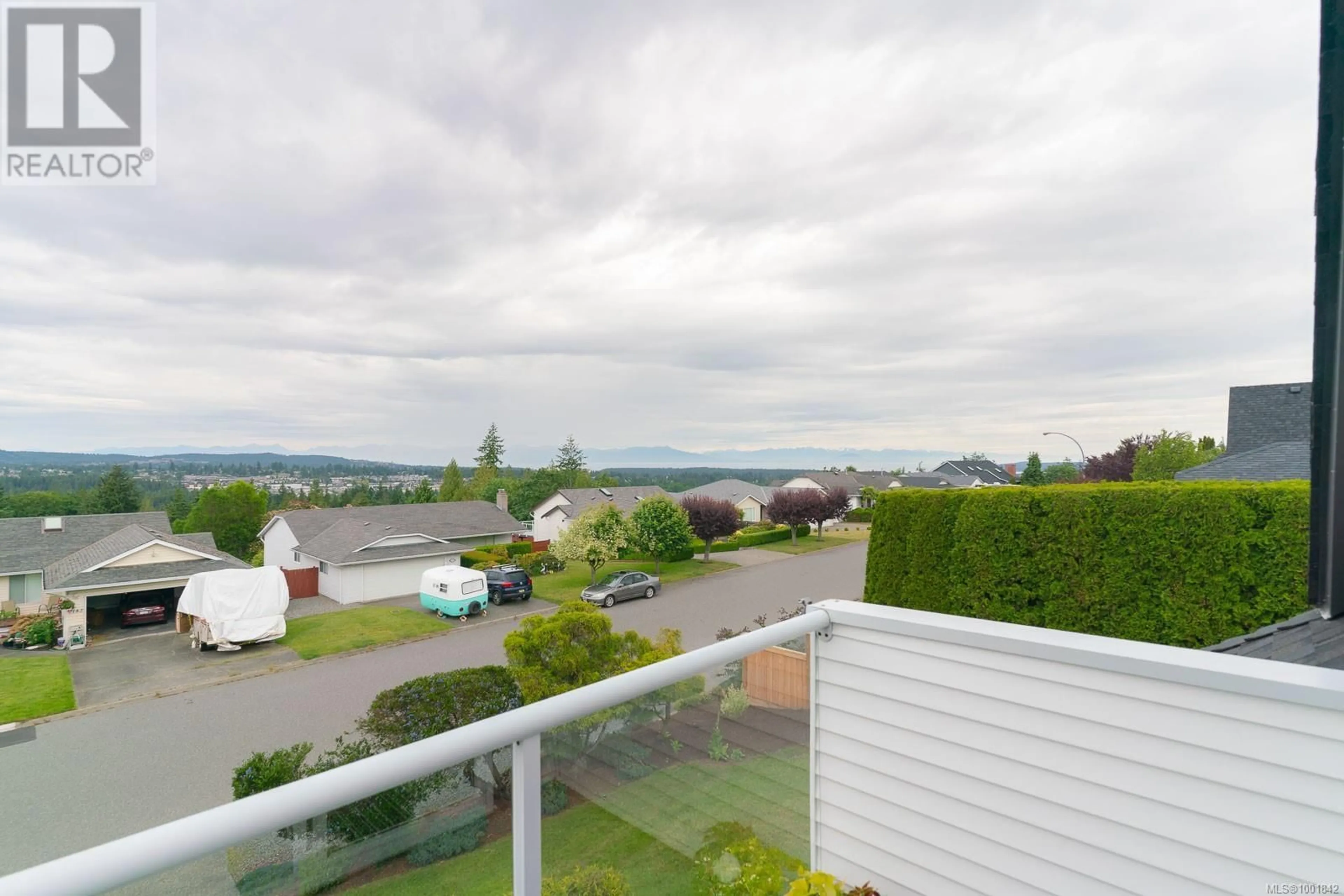 A pic from outside/outdoor area/front of a property/back of a property/a pic from drone, unknown for 2177 WOODTHRUSH PLACE, Nanaimo British Columbia V9R6V2