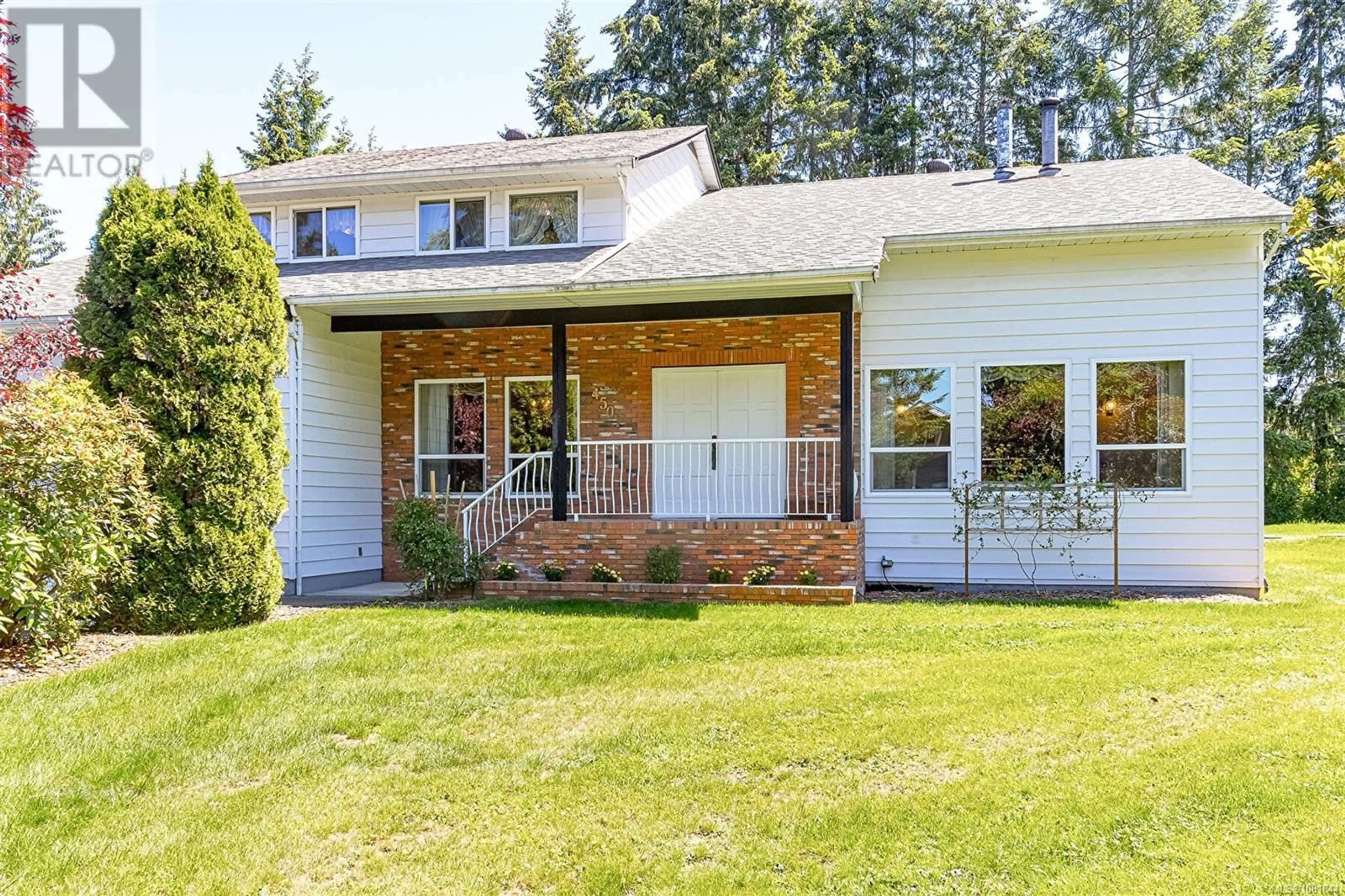 Home with vinyl exterior material, street for 4507 WEBER ROAD, Duncan British Columbia V9L6M2