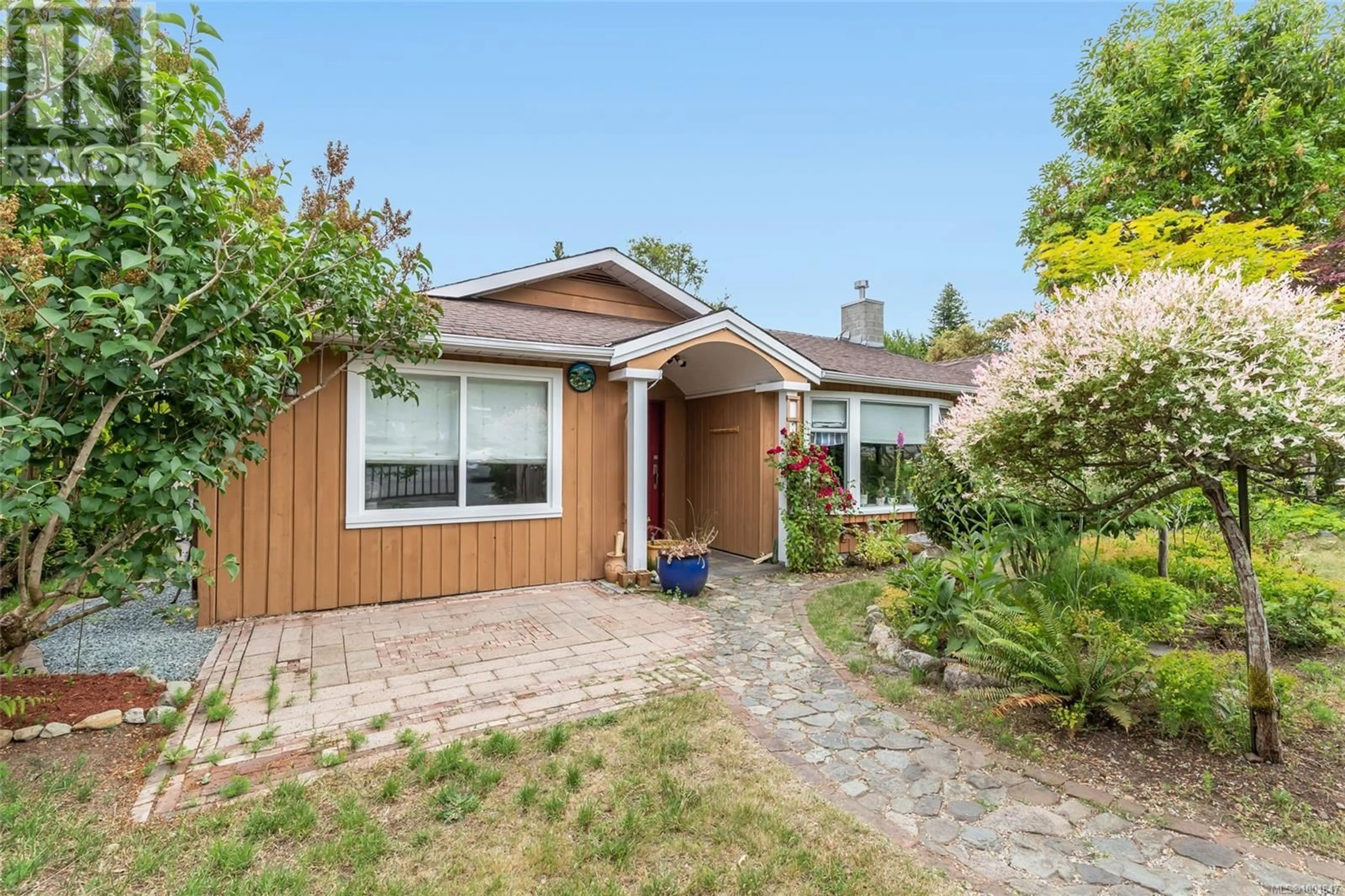 Unknown for 812 BEACH ROAD, Qualicum Beach British Columbia V9K1S1