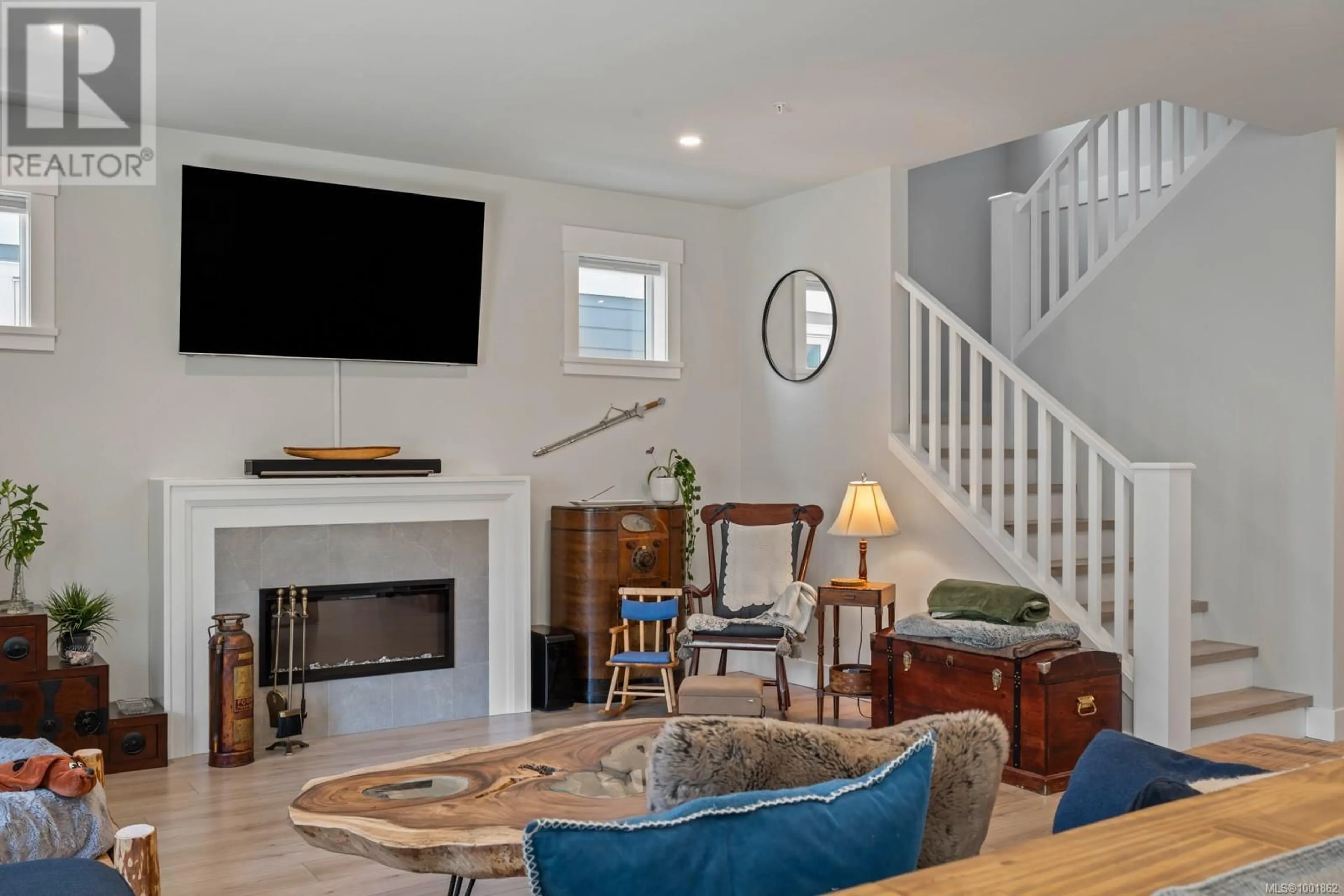 Living room with furniture, unknown for 6541 NOBLEWOOD PLACE, Sooke British Columbia V9Z0W3