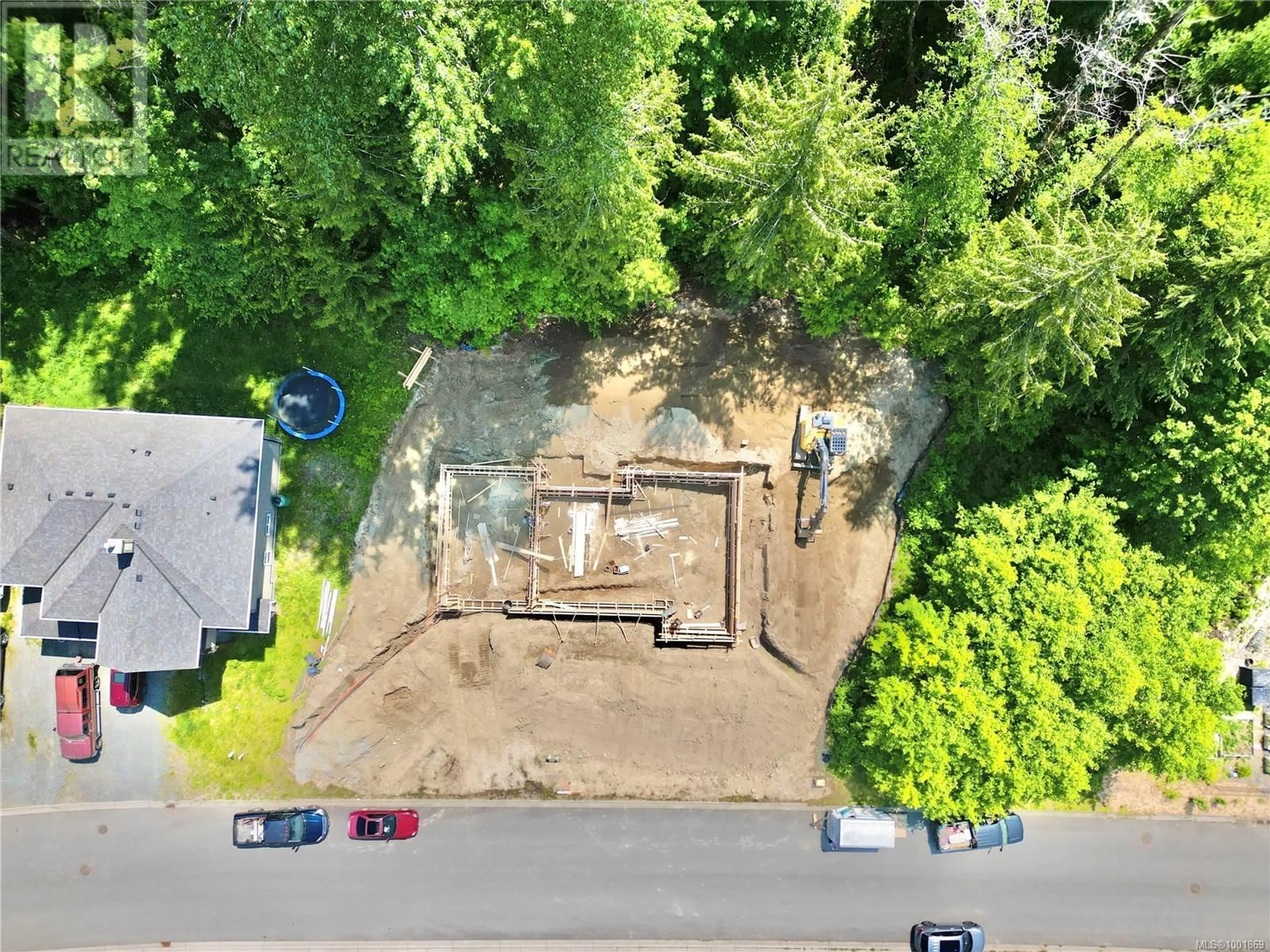 A pic from outside/outdoor area/front of a property/back of a property/a pic from drone, building for 276 TAL ROAD, Lake Cowichan British Columbia V0R2G0