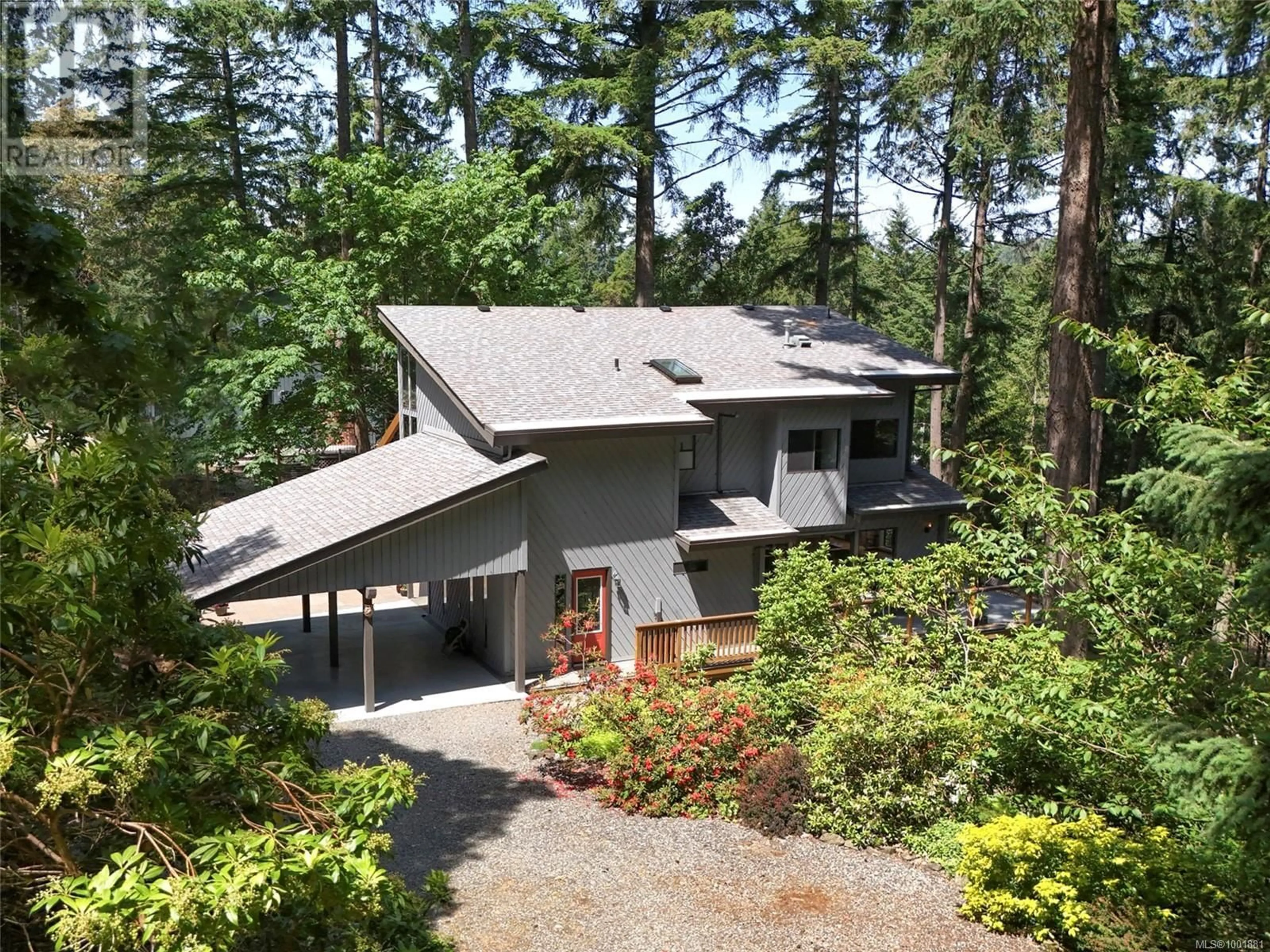 A pic from outside/outdoor area/front of a property/back of a property/a pic from drone, unknown for 1003 GRANDVIEW STREET, Duncan British Columbia V9L5Y7