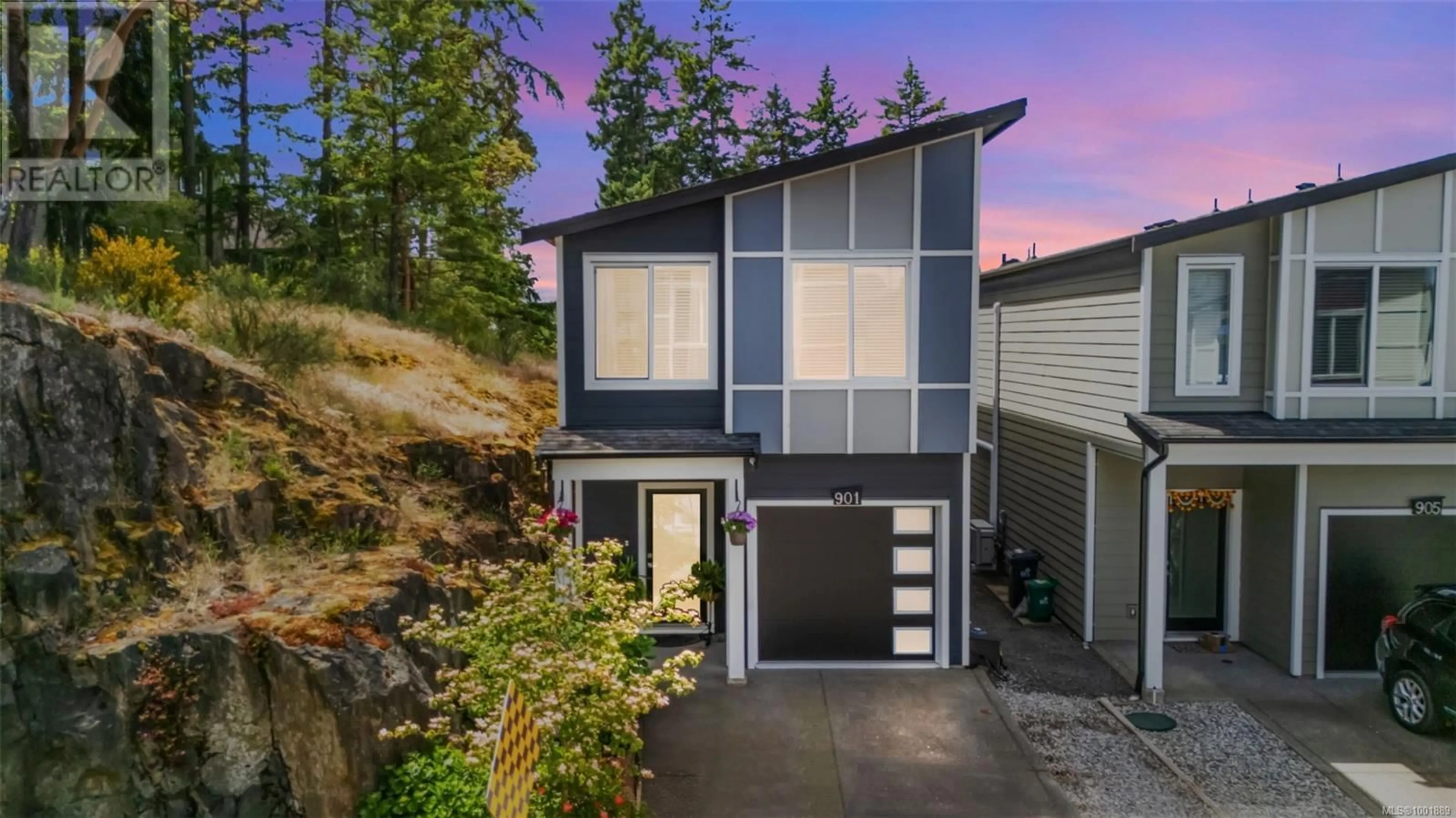 Home with vinyl exterior material, street for 901 FULMAR RISE, Langford British Columbia V9C0J9