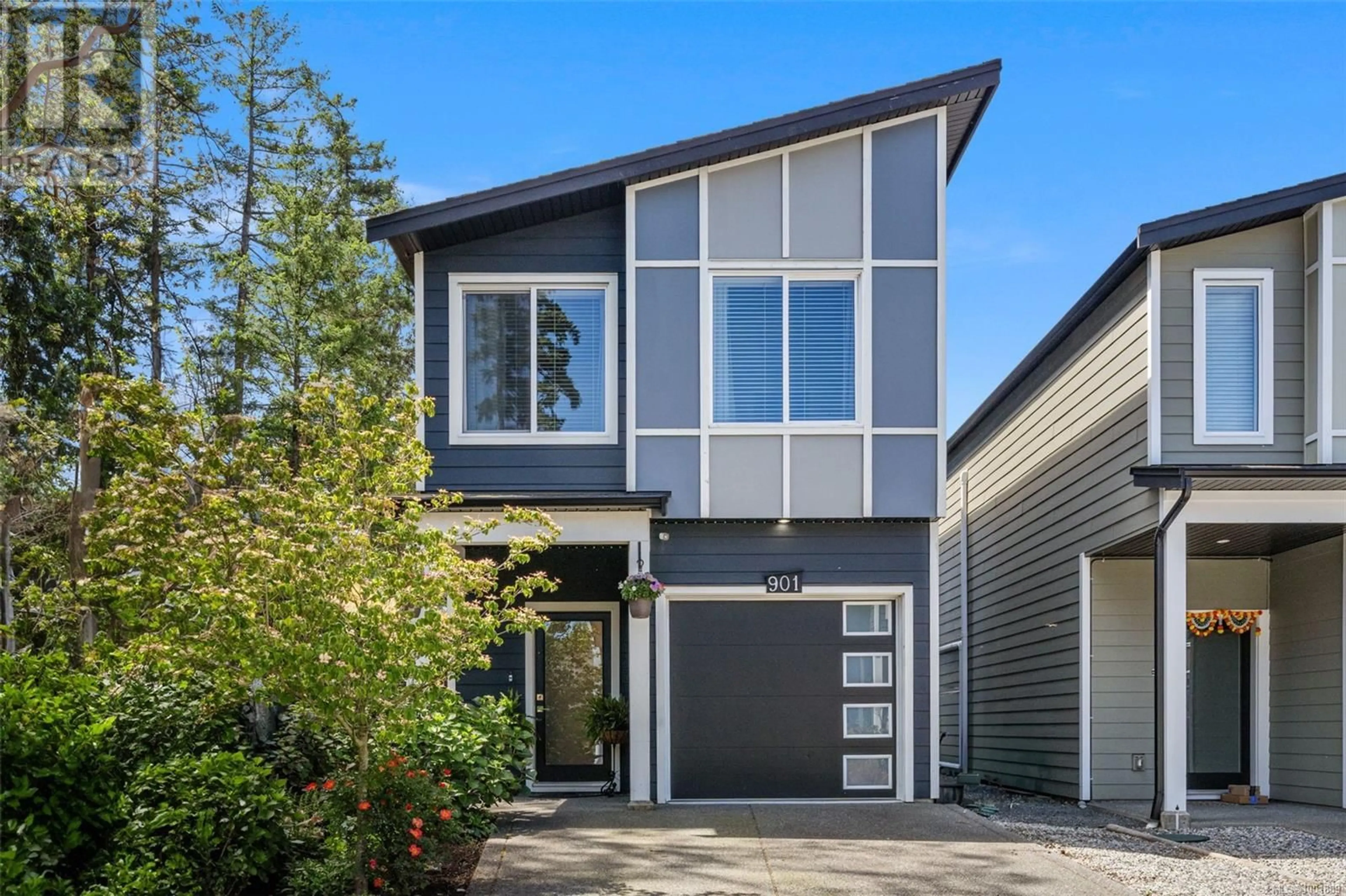 Home with vinyl exterior material, street for 901 FULMAR RISE, Langford British Columbia V9C0J9