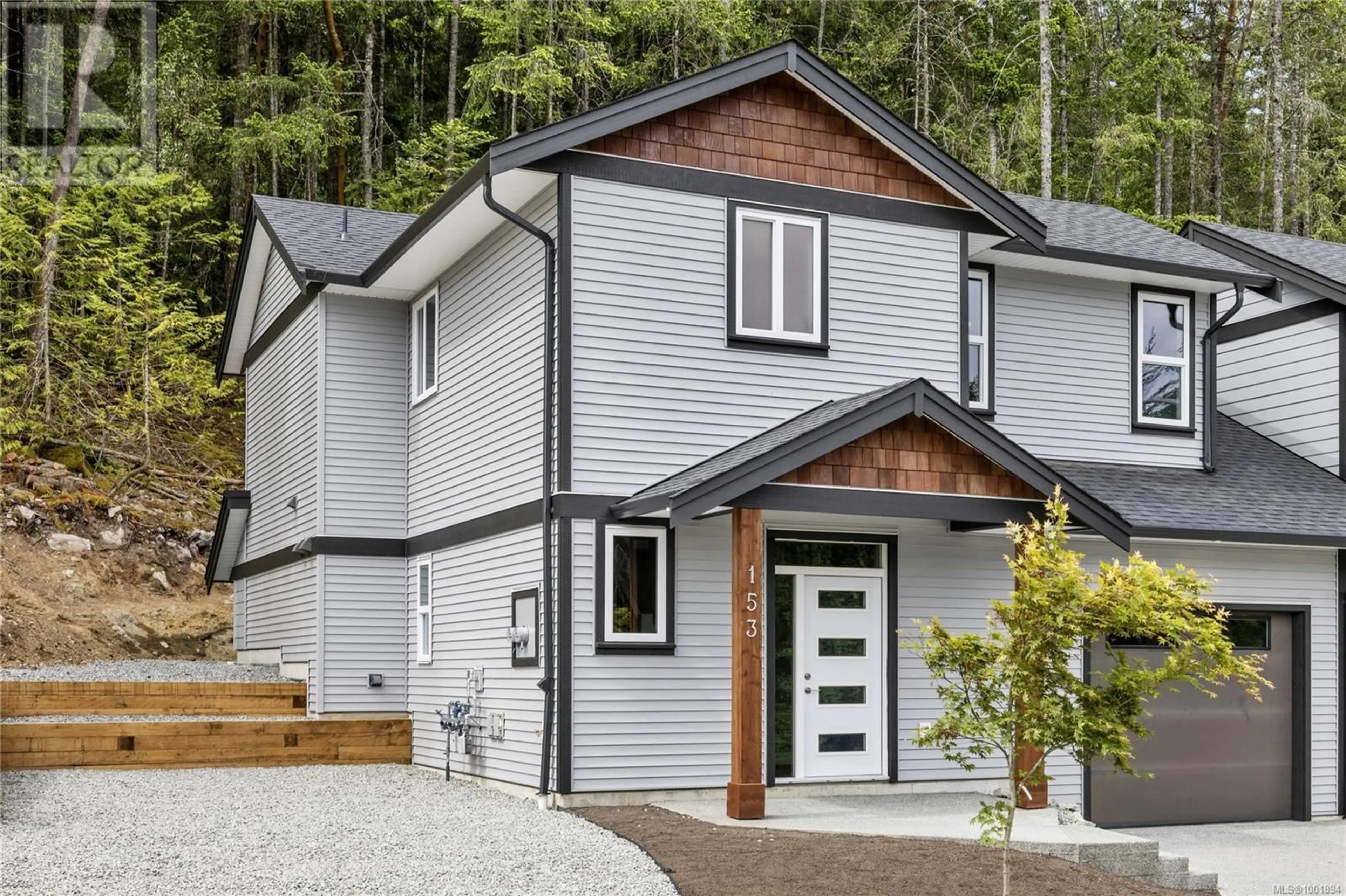 Home with vinyl exterior material, street for 153 HUNTER WAY, Ladysmith British Columbia V9G1N4