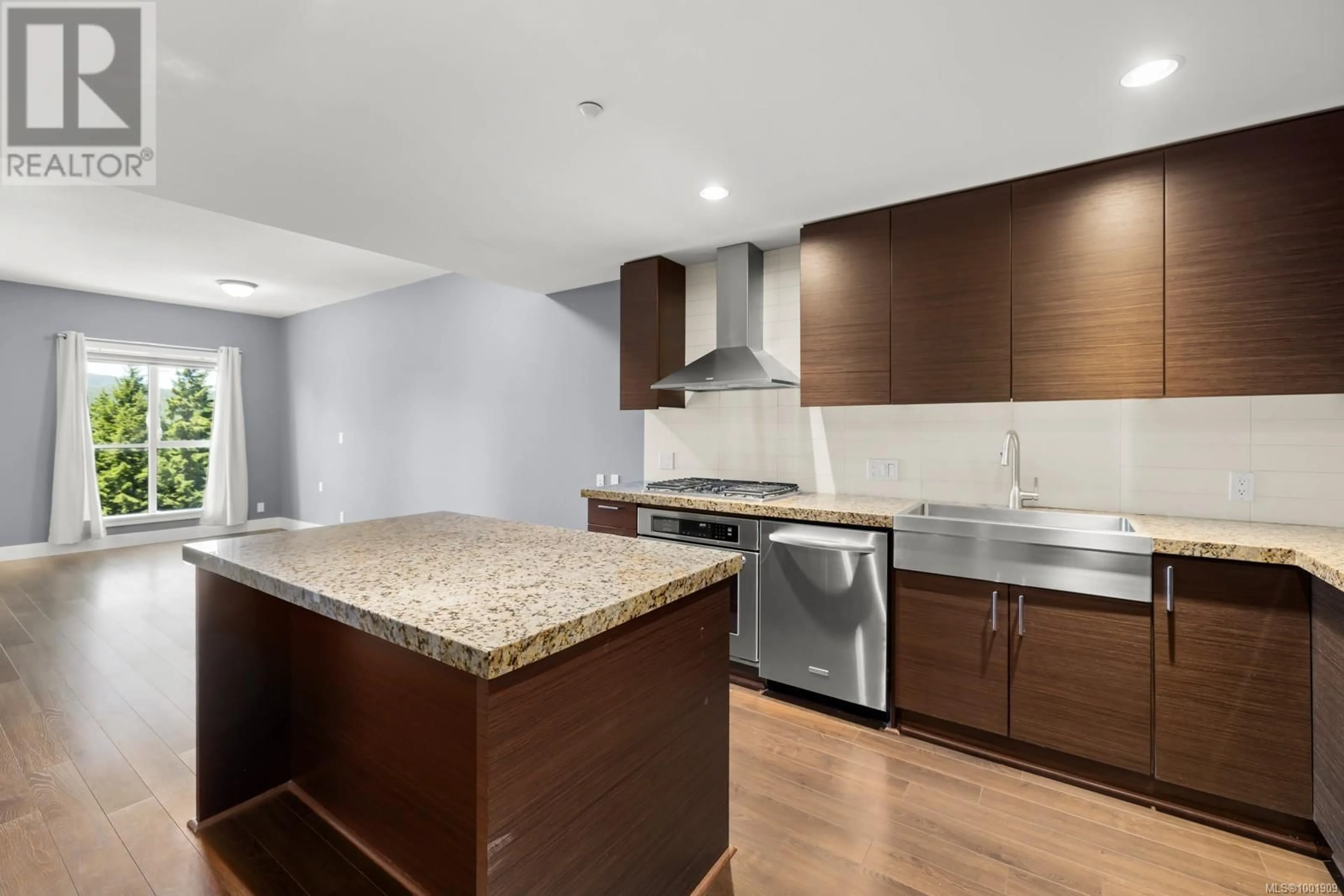 Standard kitchen, unknown for 719 - 1400 LYNBURNE PLACE, Langford British Columbia V9B0A4