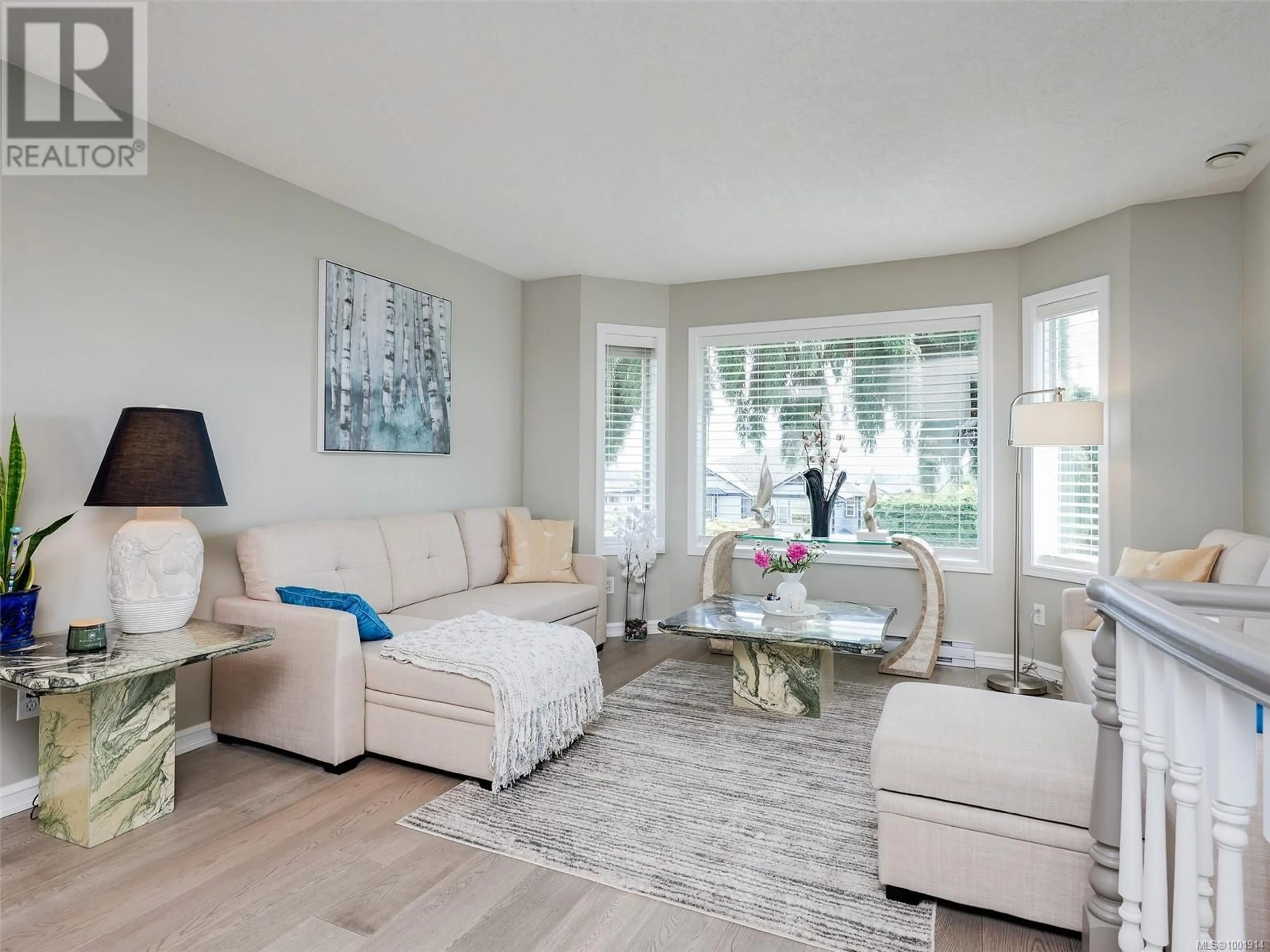 Living room with furniture, unknown for 6428 BELLA VISTA DRIVE, Central Saanich British Columbia V8Z7G6