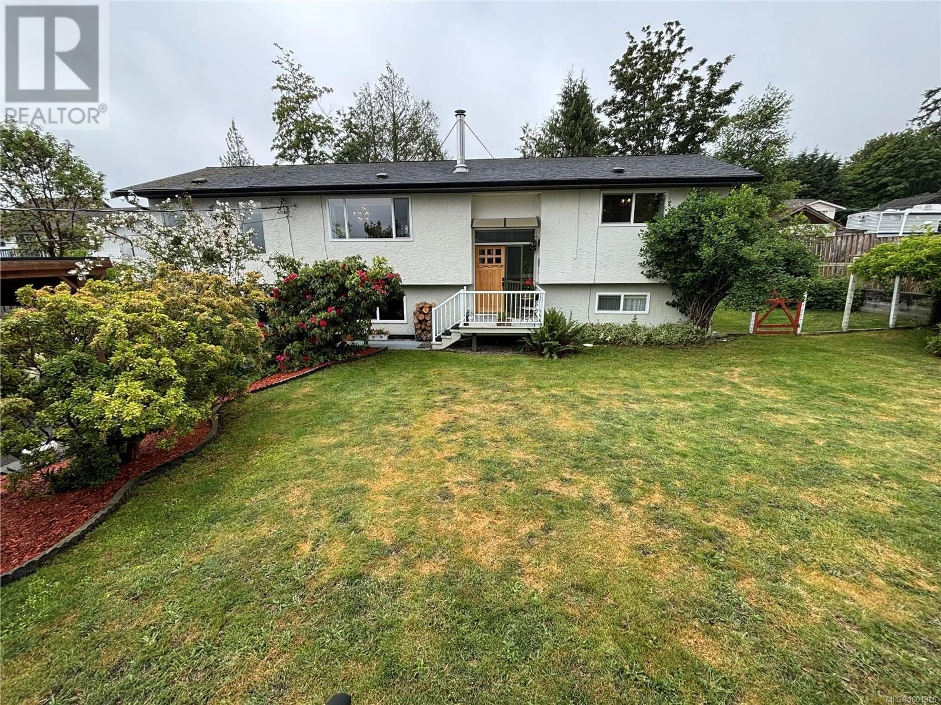 A pic from outside/outdoor area/front of a property/back of a property/a pic from drone, street for 2212 FRENCH ROAD SOUTH, Sooke British Columbia V9Z1J5