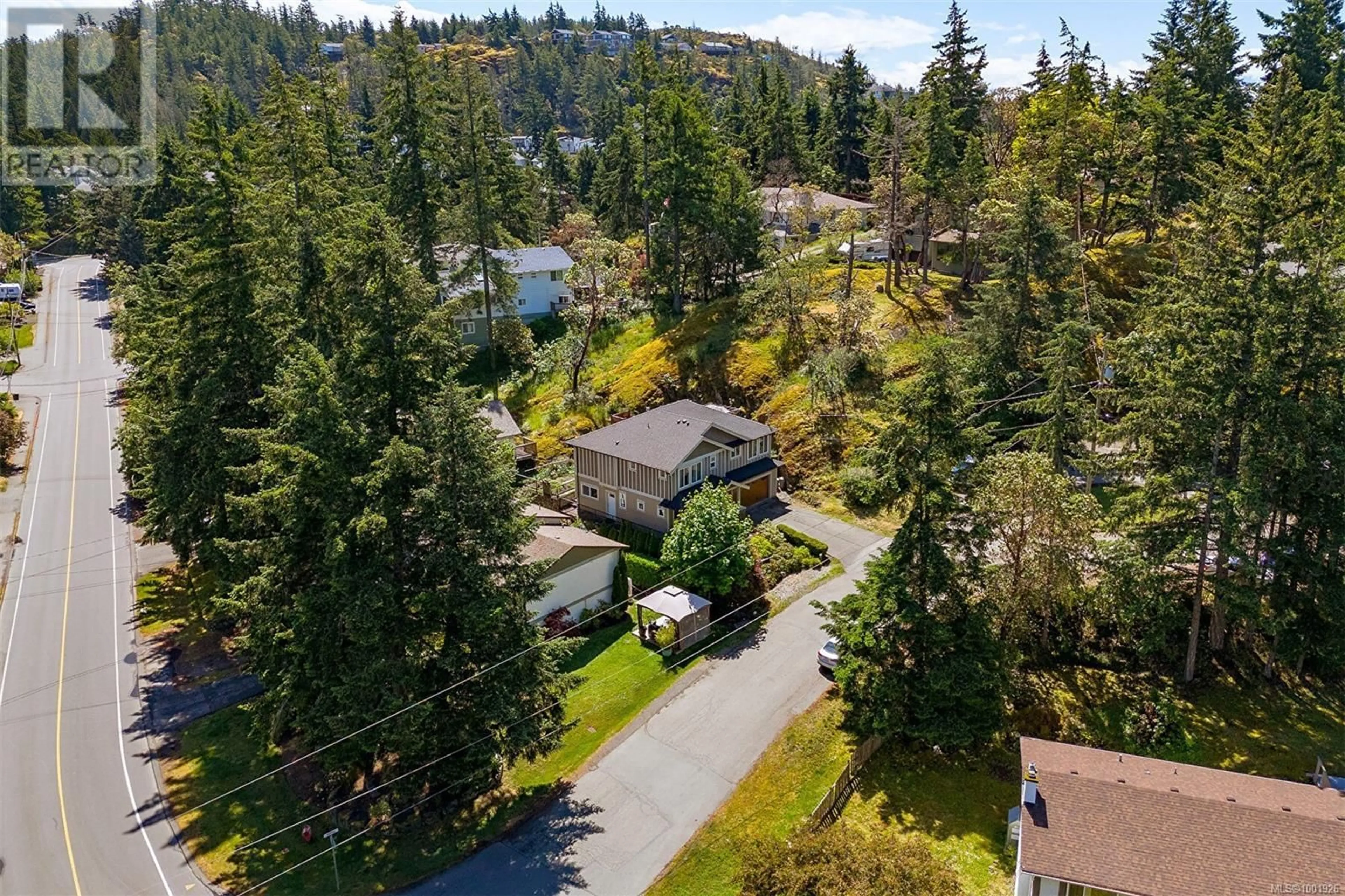 A pic from outside/outdoor area/front of a property/back of a property/a pic from drone, unknown for 101 DORVAL PLACE, Langford British Columbia V9B5A7