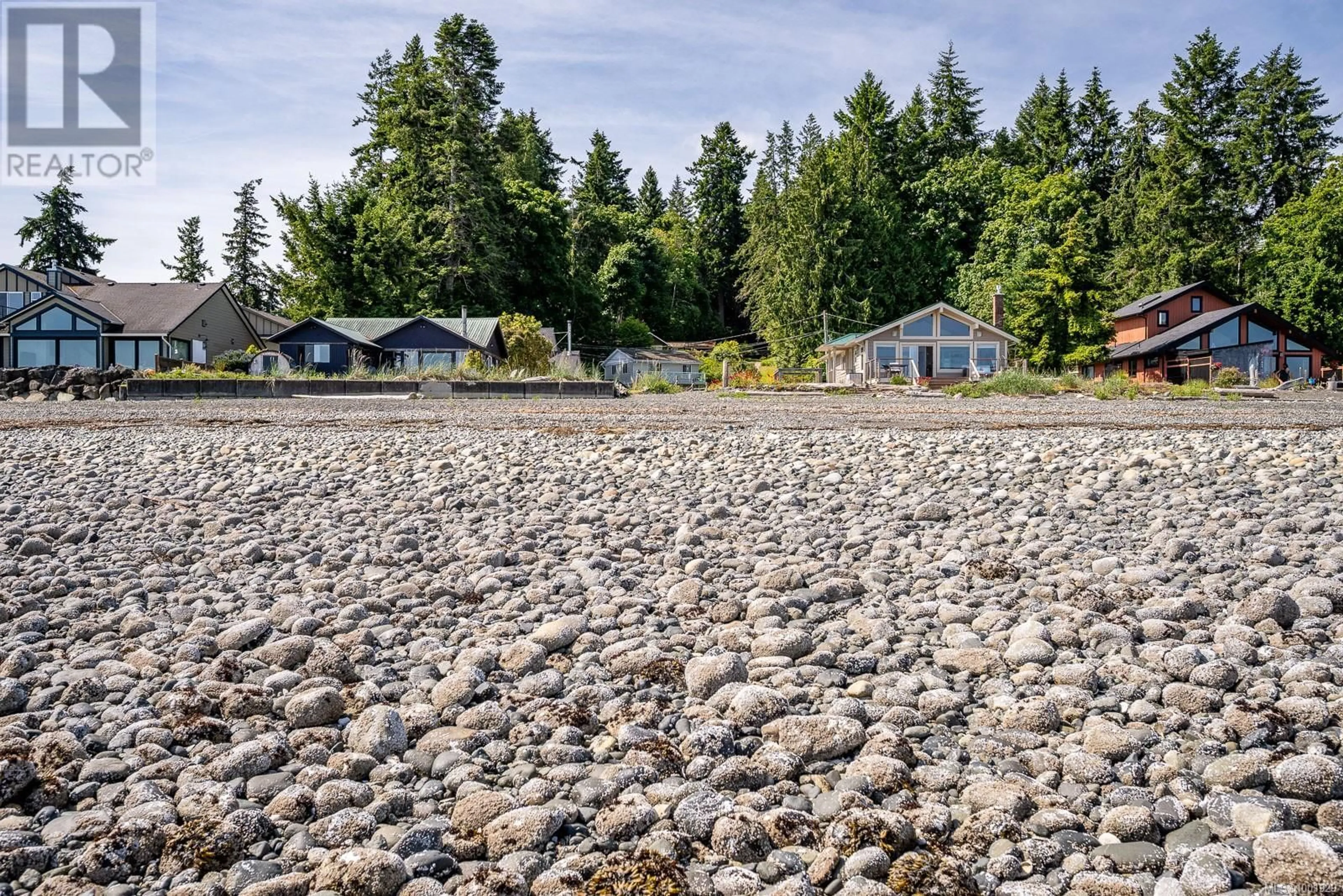 A pic from outside/outdoor area/front of a property/back of a property/a pic from drone, water/lake/river/ocean view for 5 - 6919 ISLAND HIGHWAY WEST, Bowser British Columbia V0R1G0