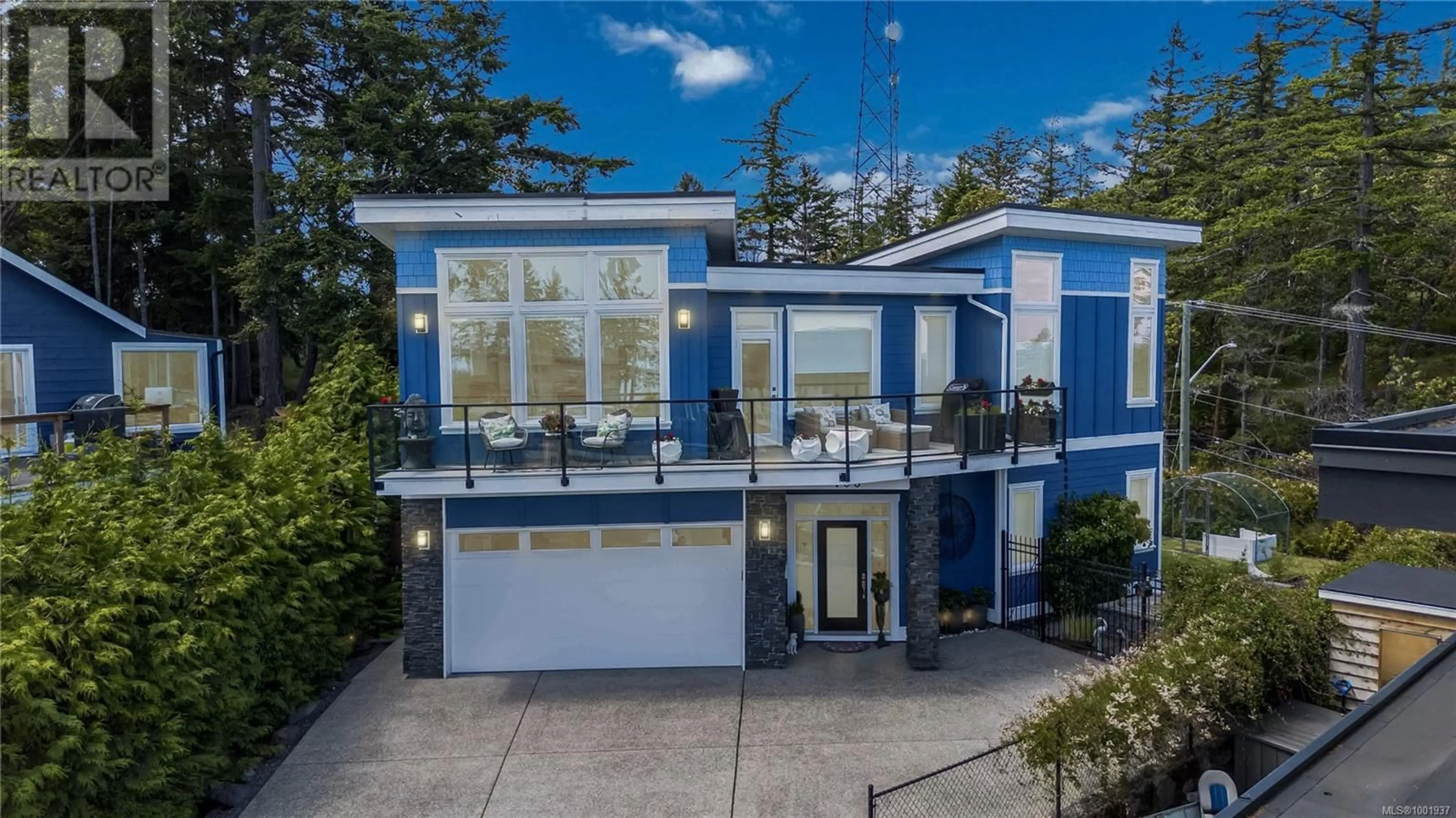 Home with vinyl exterior material, street for 708 DEMEL PLACE, Colwood British Columbia V9C3L6