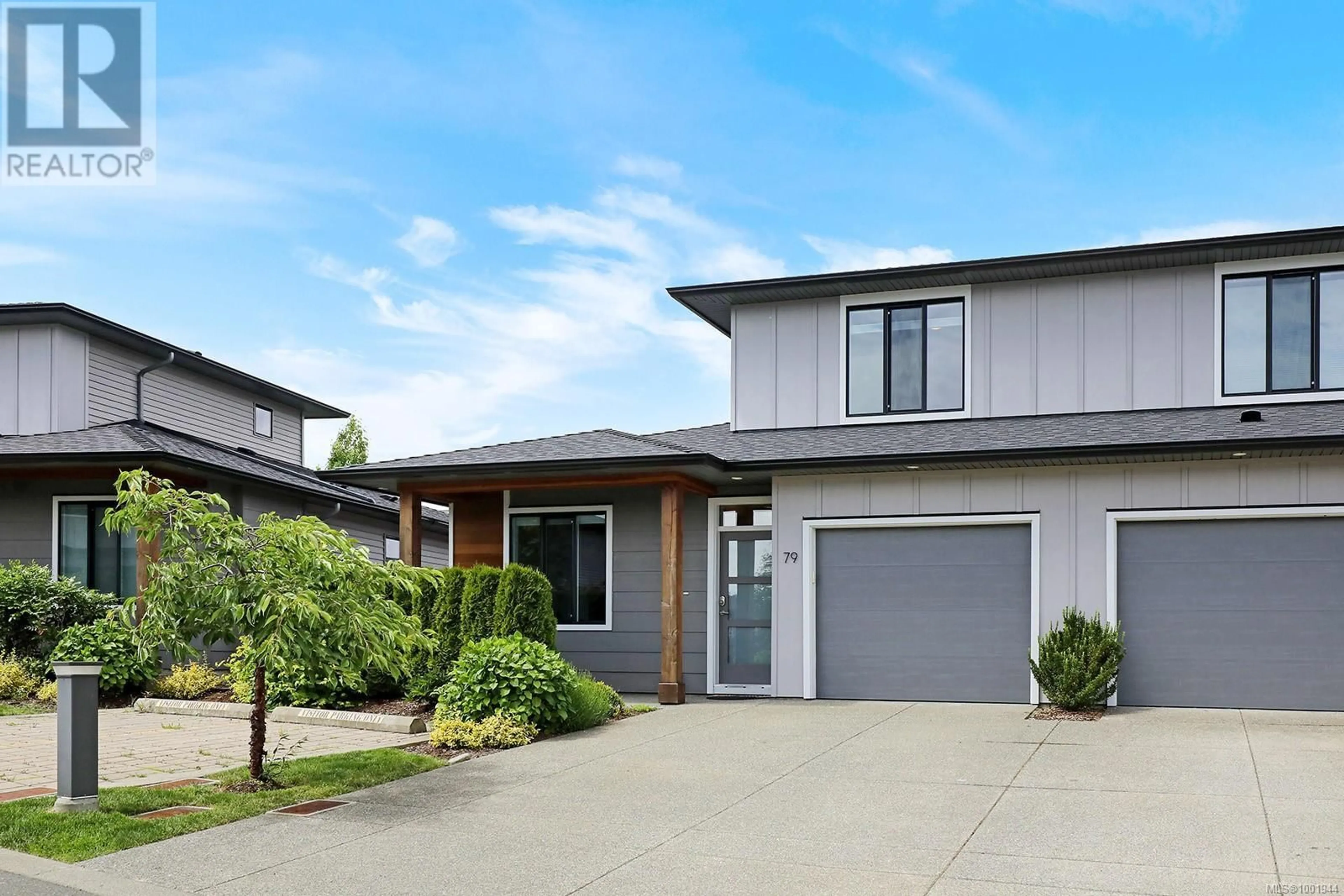 Home with vinyl exterior material, street for 79 - 2607 KENDAL AVENUE, Cumberland British Columbia V0R1S0