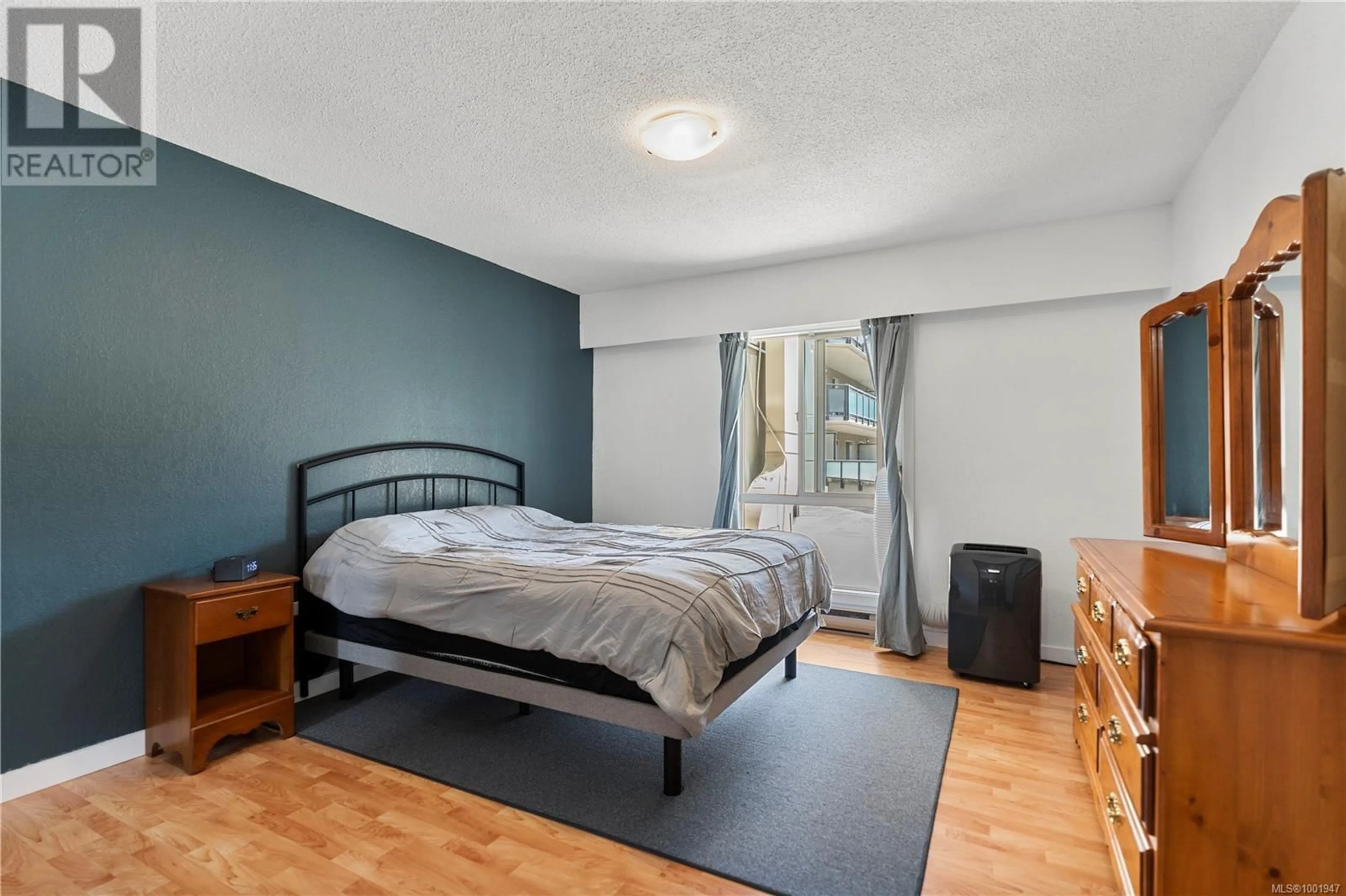 Bedroom with bed, unknown for 213 - 1545 PANDORA AVENUE, Victoria British Columbia V8R6R1