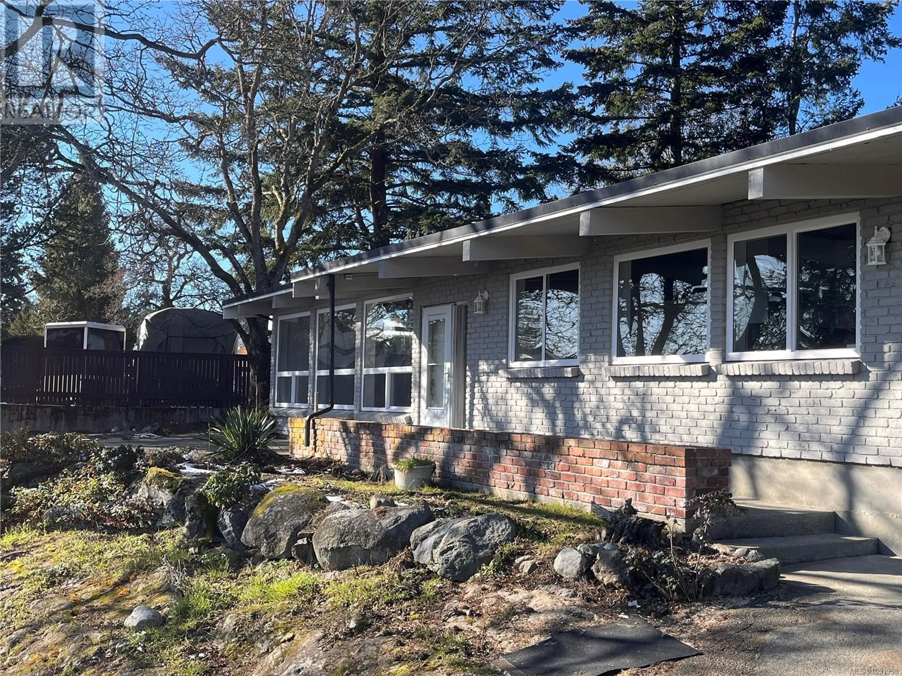 Home with vinyl exterior material, street for 107 ISLAND HIGHWAY, View Royal British Columbia V9B1G1