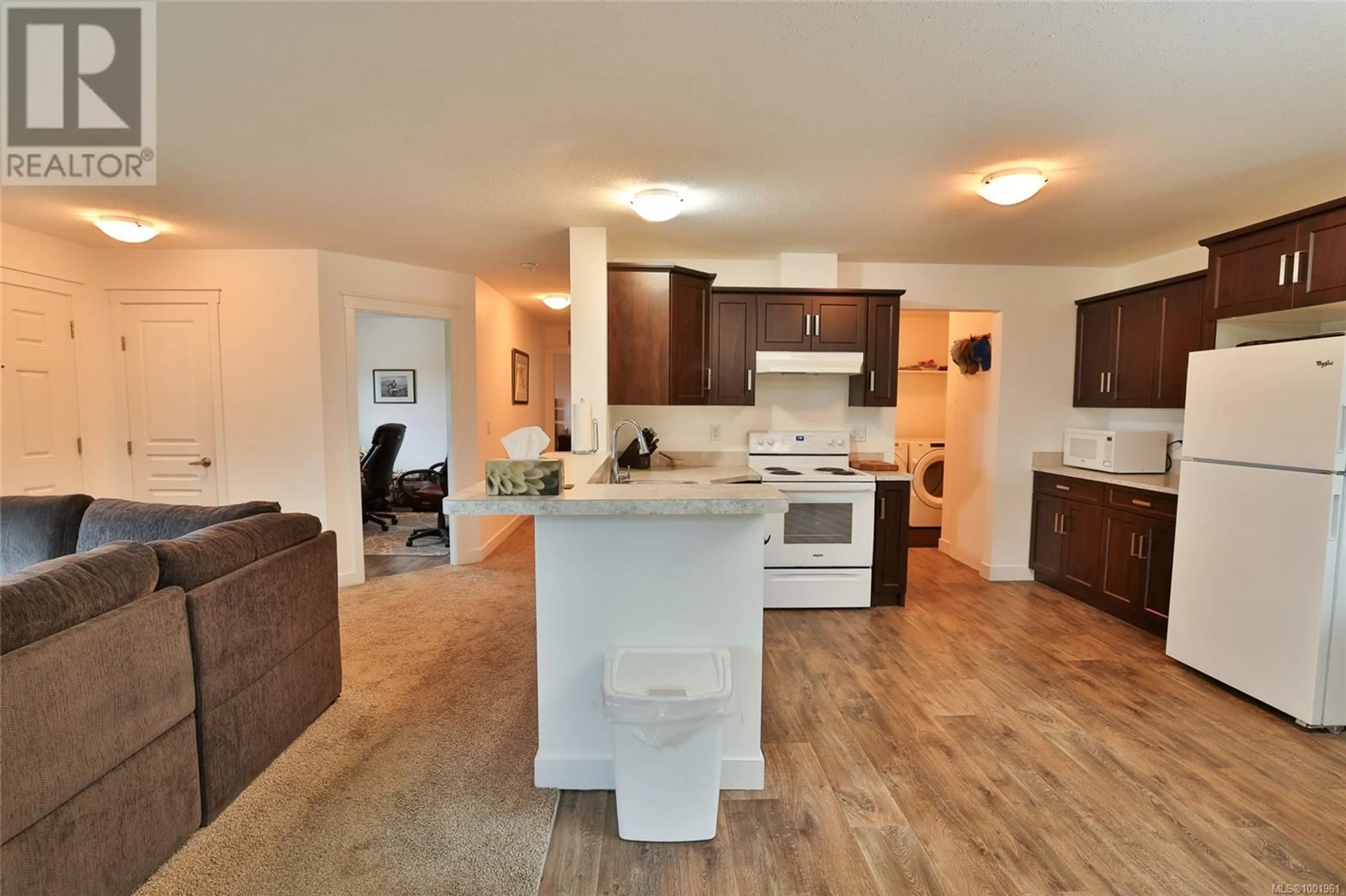 Open concept kitchen, unknown for 570 VENTURE PLACE, Port McNeill British Columbia V0N2R0