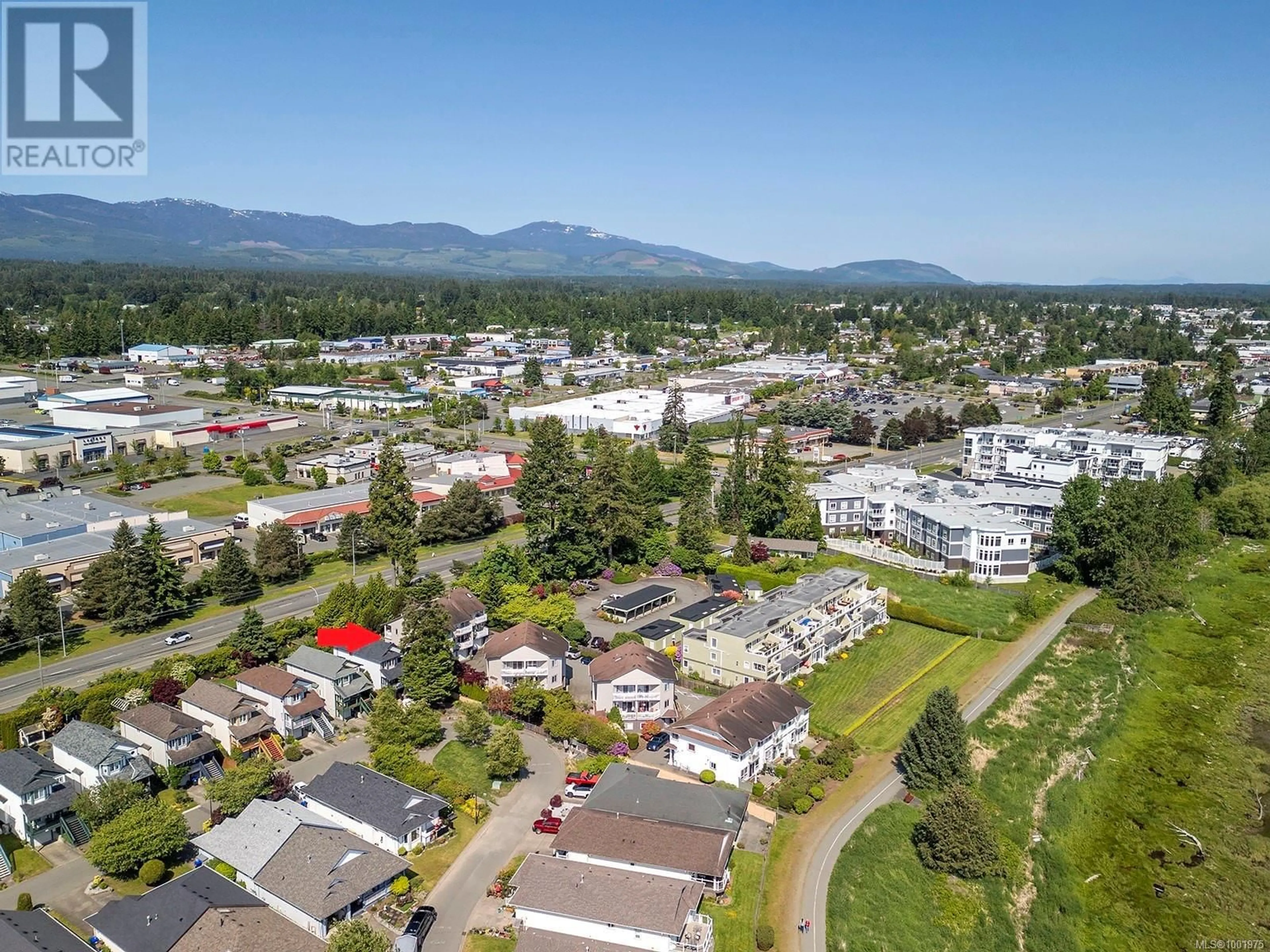A pic from outside/outdoor area/front of a property/back of a property/a pic from drone, mountain view for 9 - 3020 CLIFFE AVENUE, Courtenay British Columbia V9N2L7