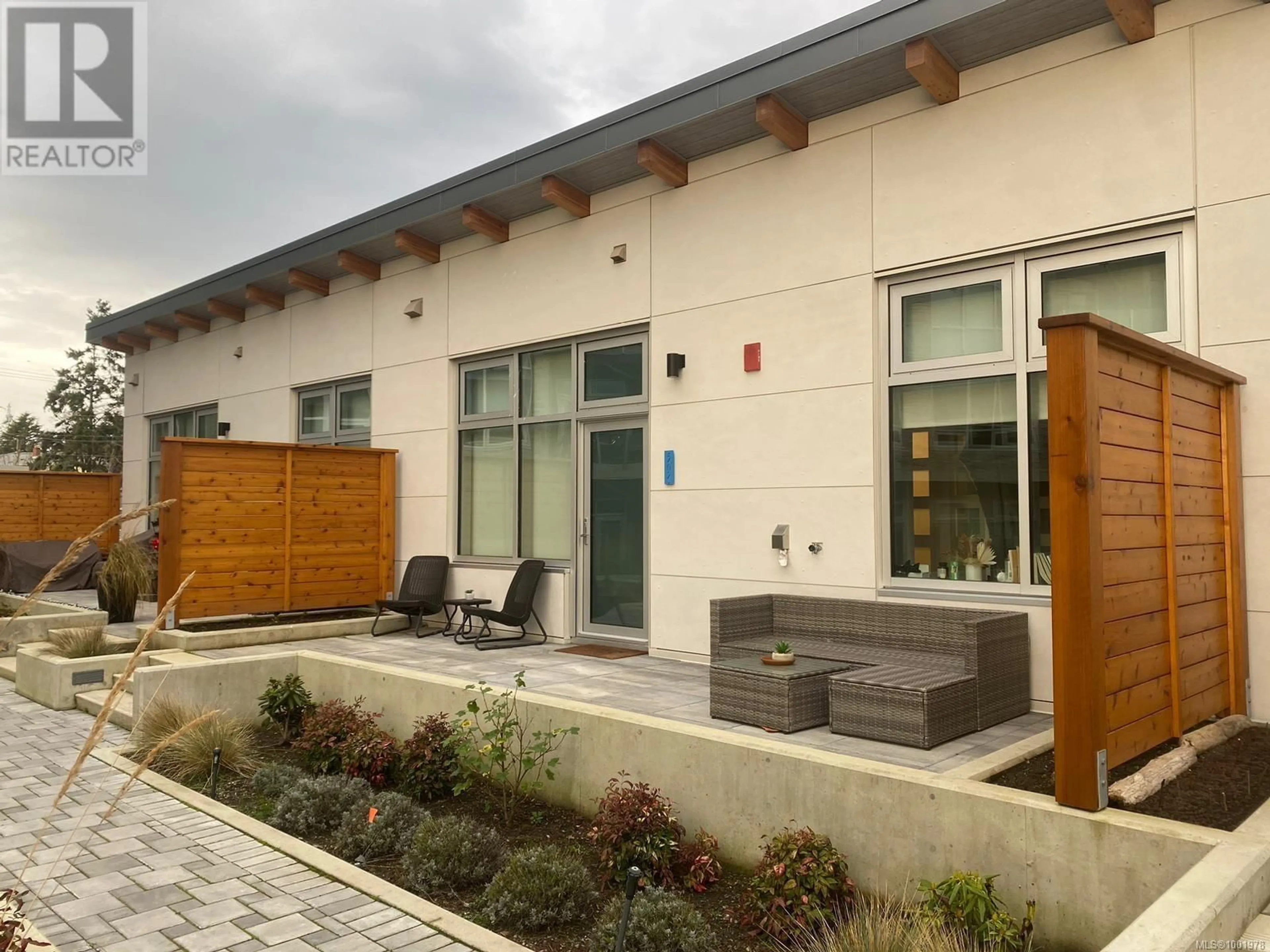 Patio, unknown for 202 - 517 GORE STREET, Esquimalt British Columbia V9A5E5