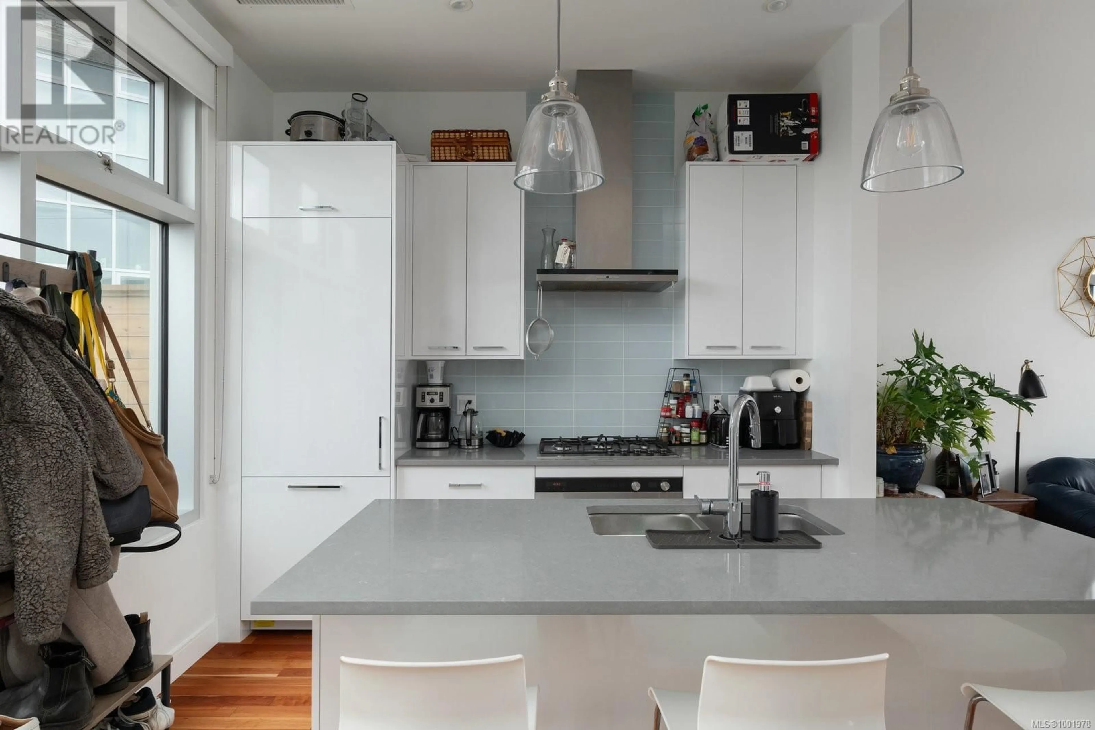 Contemporary kitchen, unknown for 202 - 517 GORE STREET, Esquimalt British Columbia V9A5E5