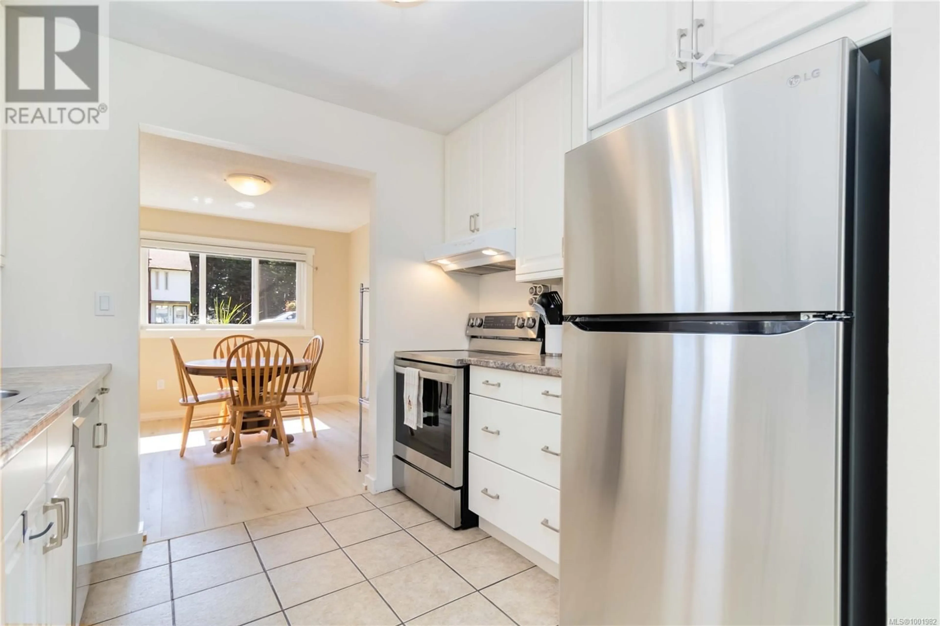 Standard kitchen, ceramic/tile floor for 3076 METCHOSIN ROAD, Colwood British Columbia V9C4L8