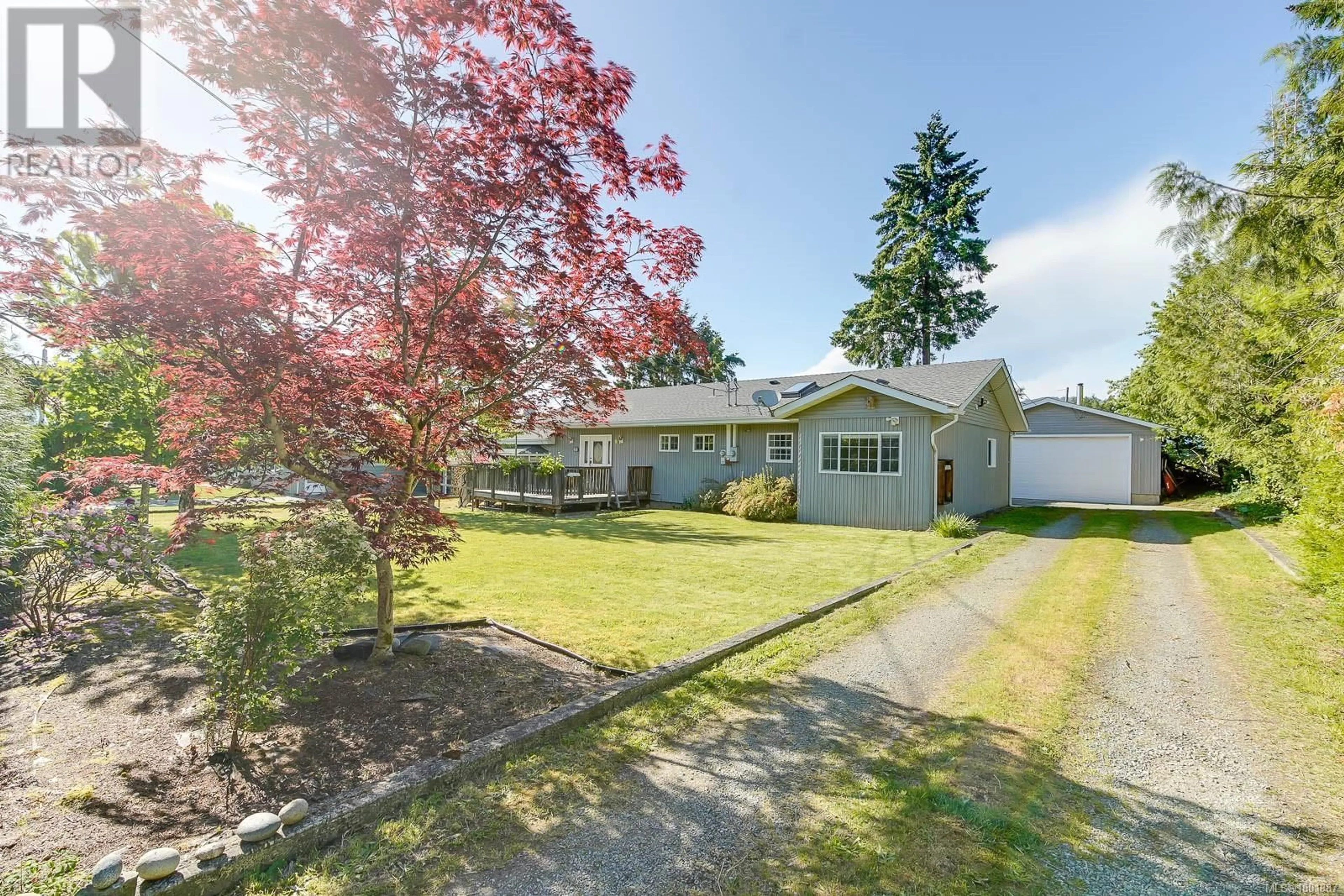 A pic from outside/outdoor area/front of a property/back of a property/a pic from drone, street for 2823 BRANDON AVENUE, Port Alberni British Columbia V9Y7L6