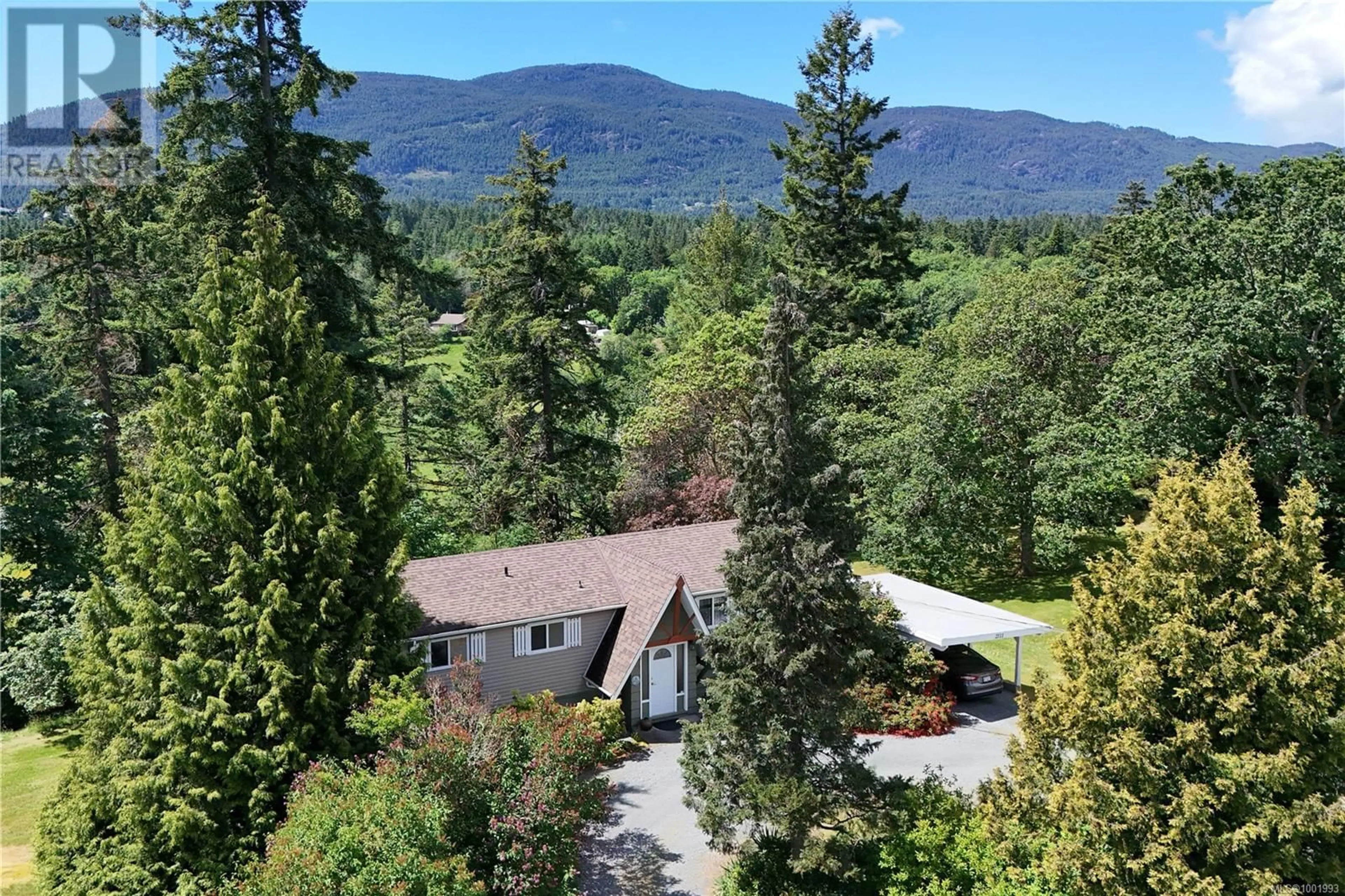A pic from outside/outdoor area/front of a property/back of a property/a pic from drone, mountain view for 2111 EAST WELLINGTON ROAD, Nanaimo British Columbia V9S5V2