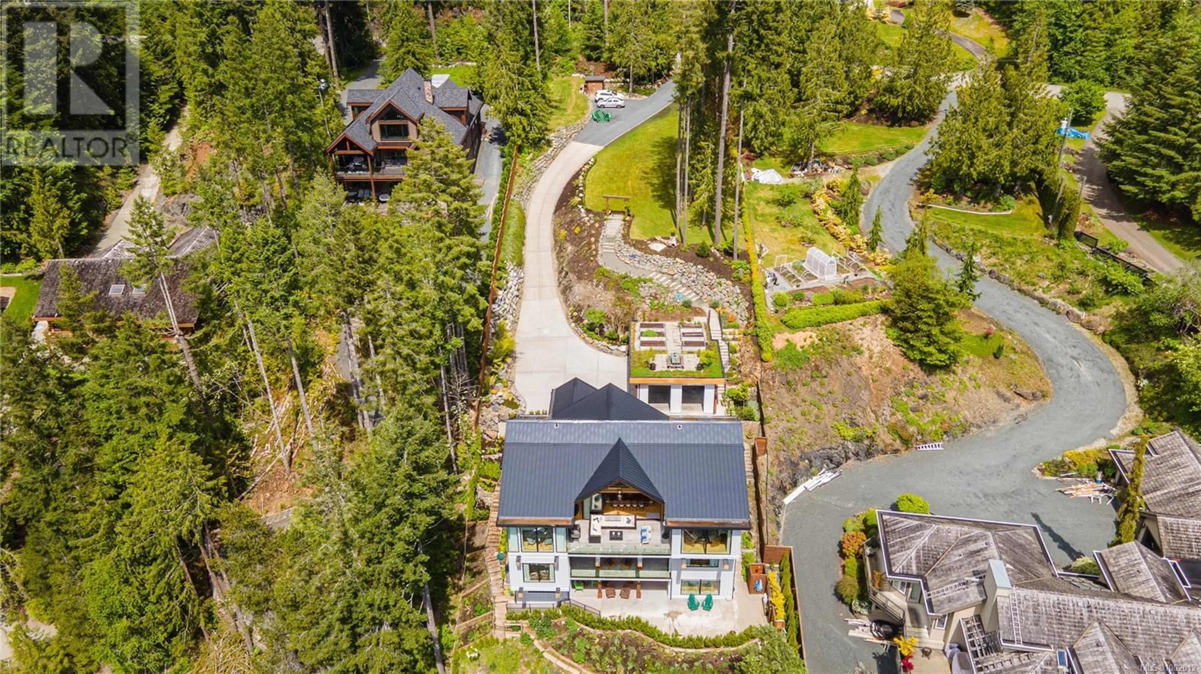 A pic from outside/outdoor area/front of a property/back of a property/a pic from drone, unknown for 8400 BLOEDEL DRIVE, Port Alberni British Columbia V9Y9E3