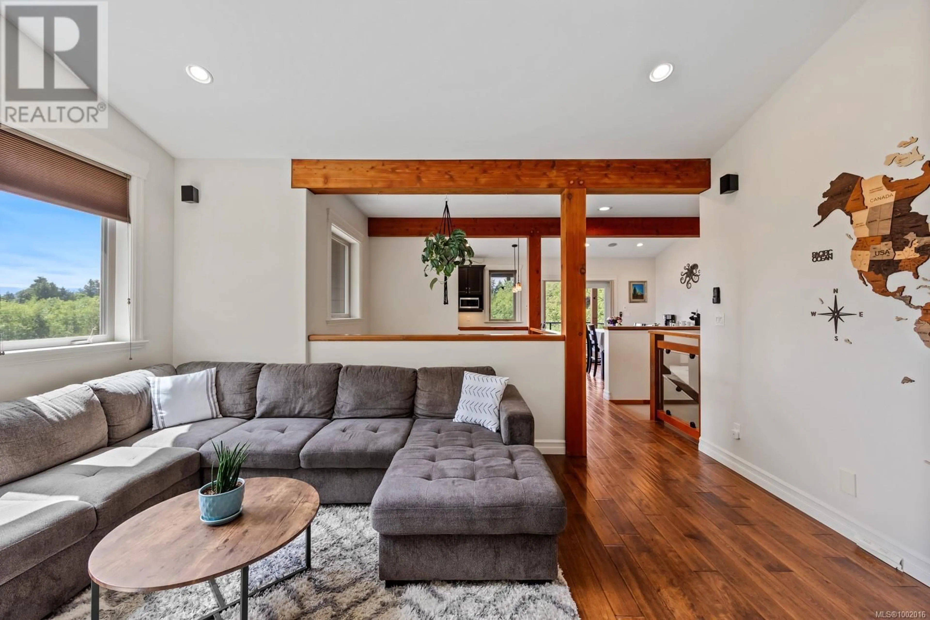 Living room with furniture, unknown for 2860 GATEHOUSE PLACE, Courtenay British Columbia V9N4B3