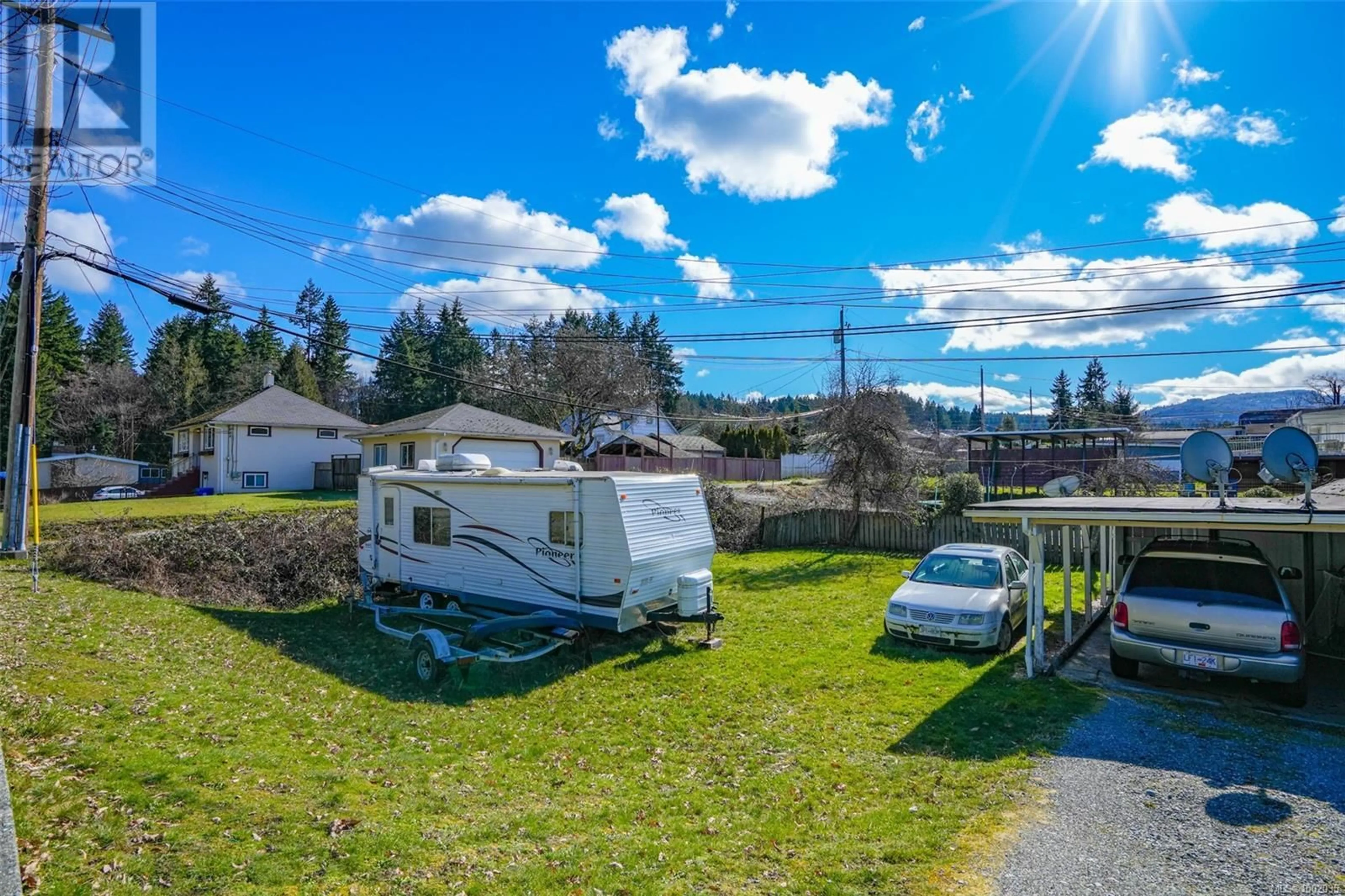A pic from outside/outdoor area/front of a property/back of a property/a pic from drone, water/lake/river/ocean view for 3948 ARGYLE STREET, Port Alberni British Columbia V9Y1X3