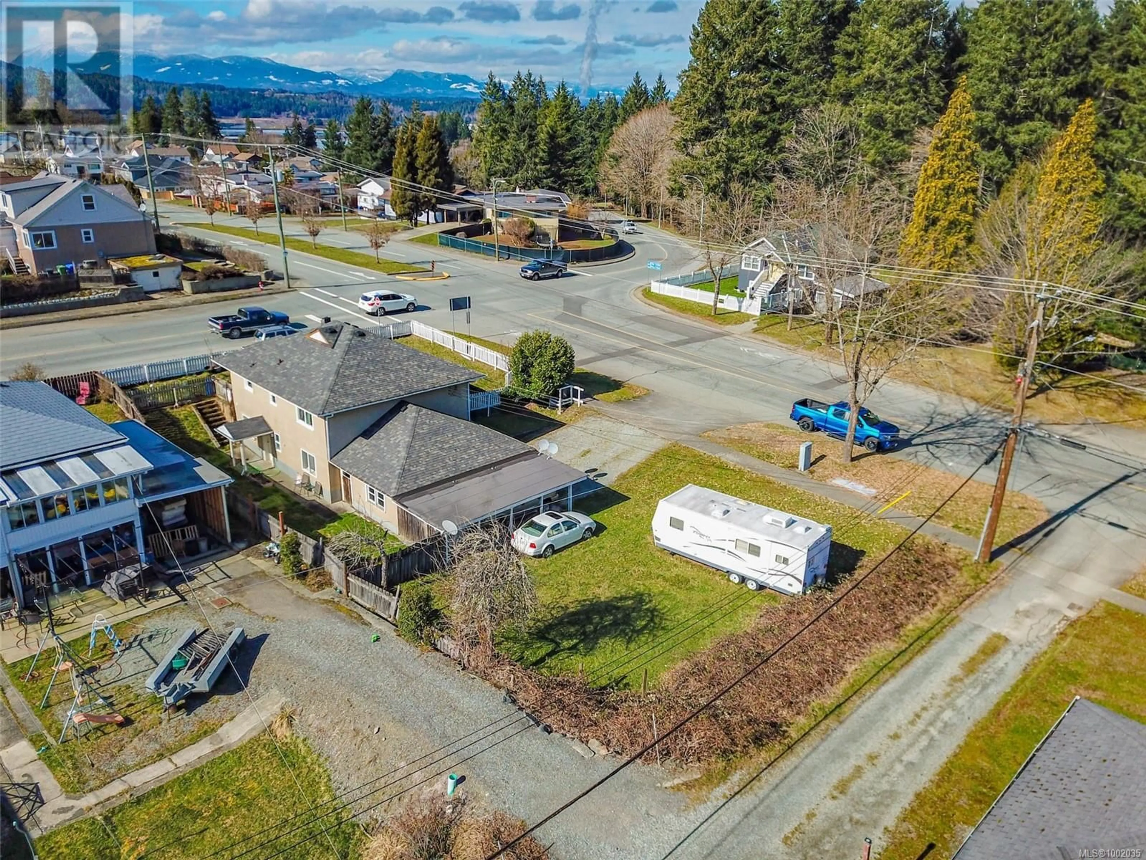 A pic from outside/outdoor area/front of a property/back of a property/a pic from drone, unknown for 3948 ARGYLE STREET, Port Alberni British Columbia V9Y1X3