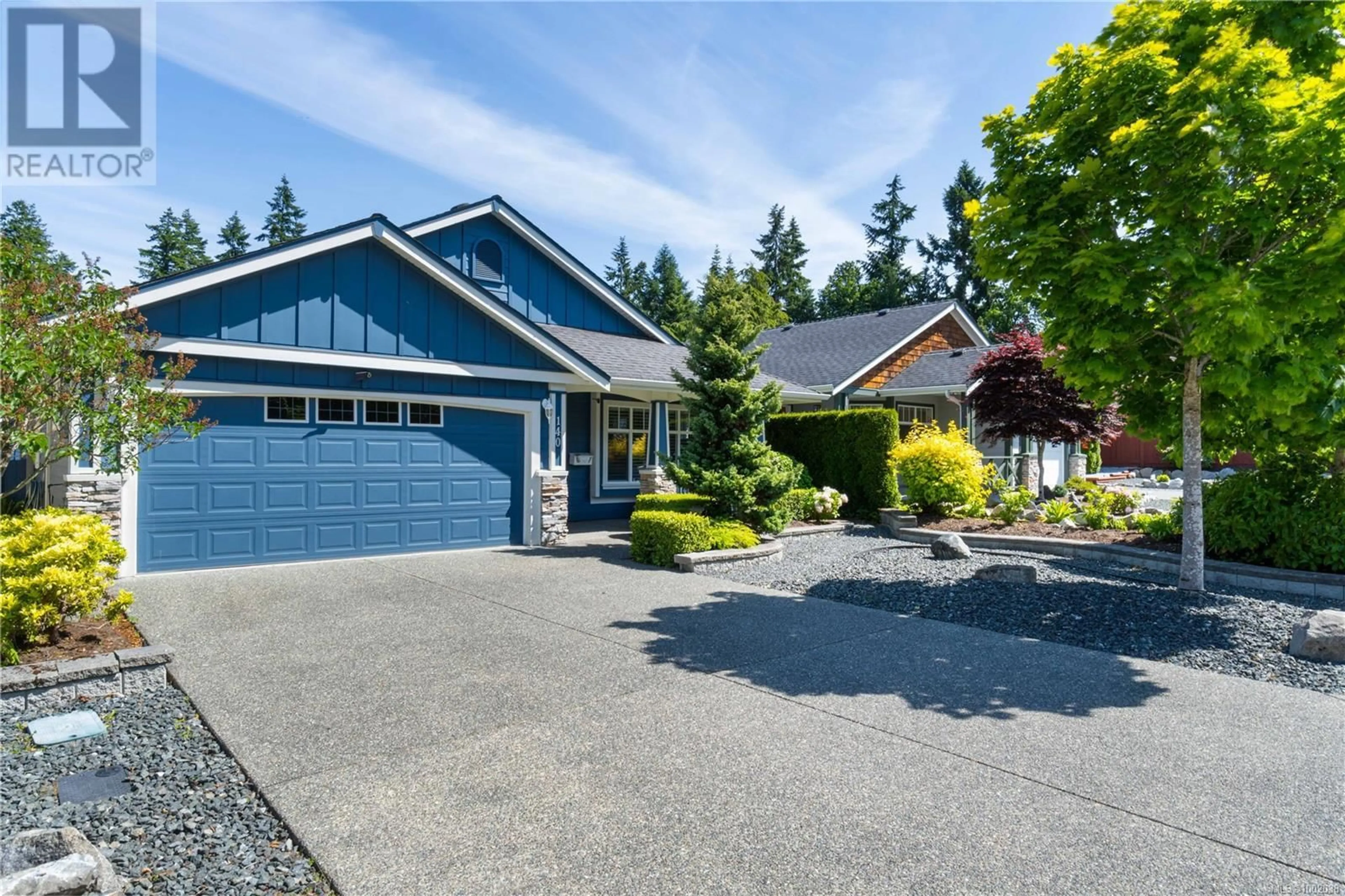Home with vinyl exterior material, street for 140 MERIDIAN WAY, Parksville British Columbia V9P2Z2