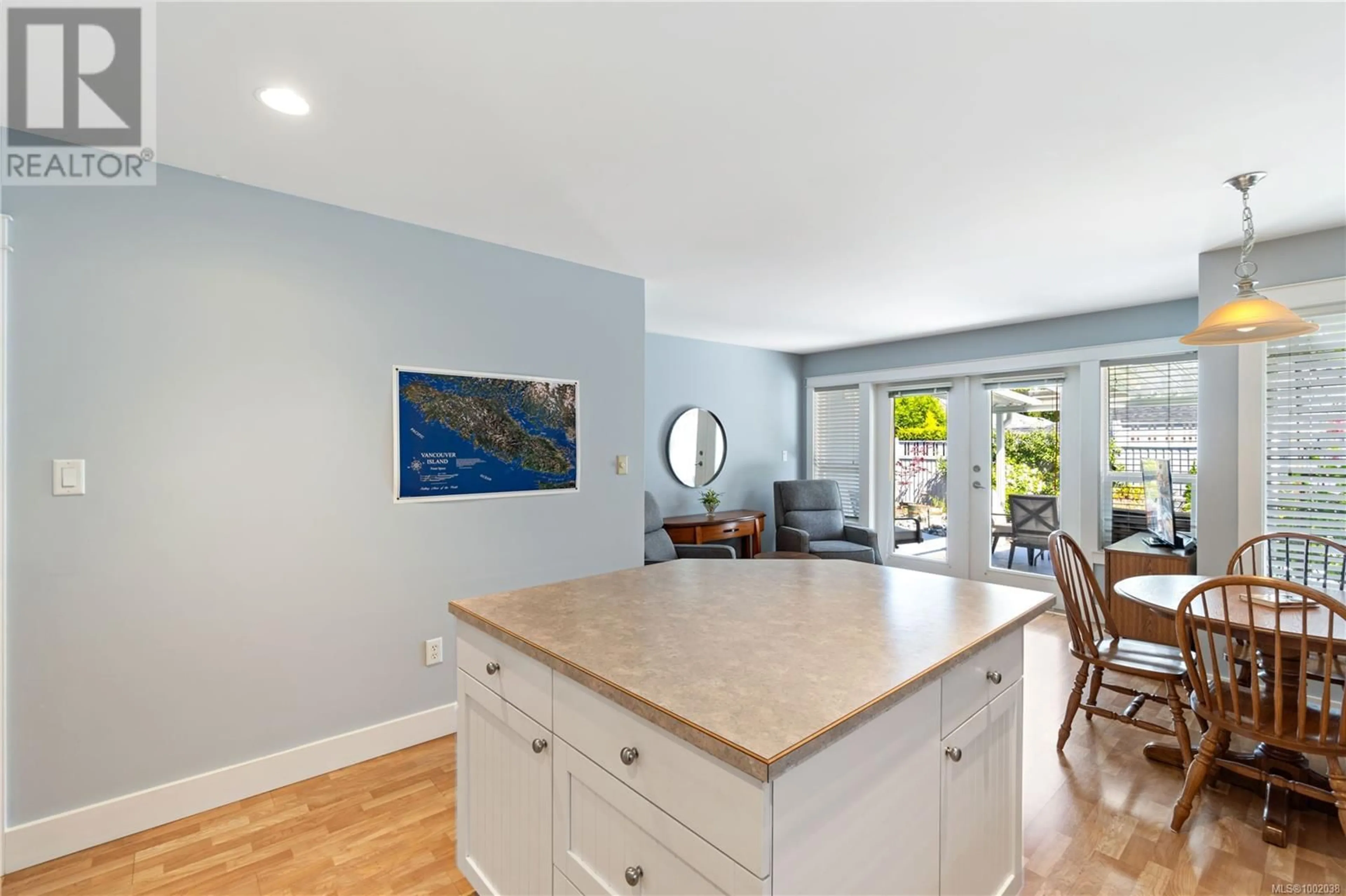 Open concept kitchen, ceramic/tile floor for 140 MERIDIAN WAY, Parksville British Columbia V9P2Z2