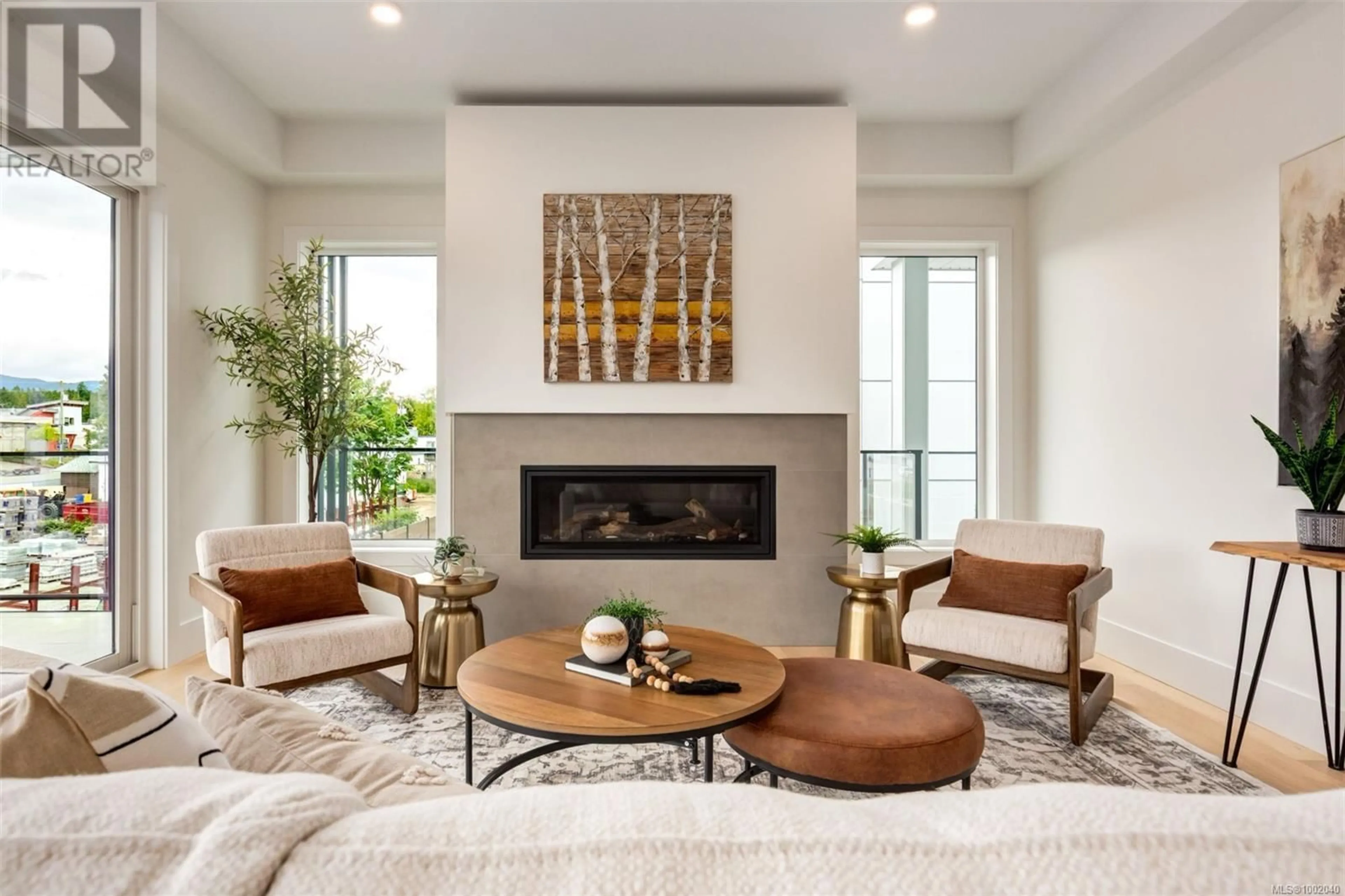 Living room with furniture, unknown for 303 - 685 BERWICK ROAD SOUTH, Qualicum Beach British Columbia V9K2K3