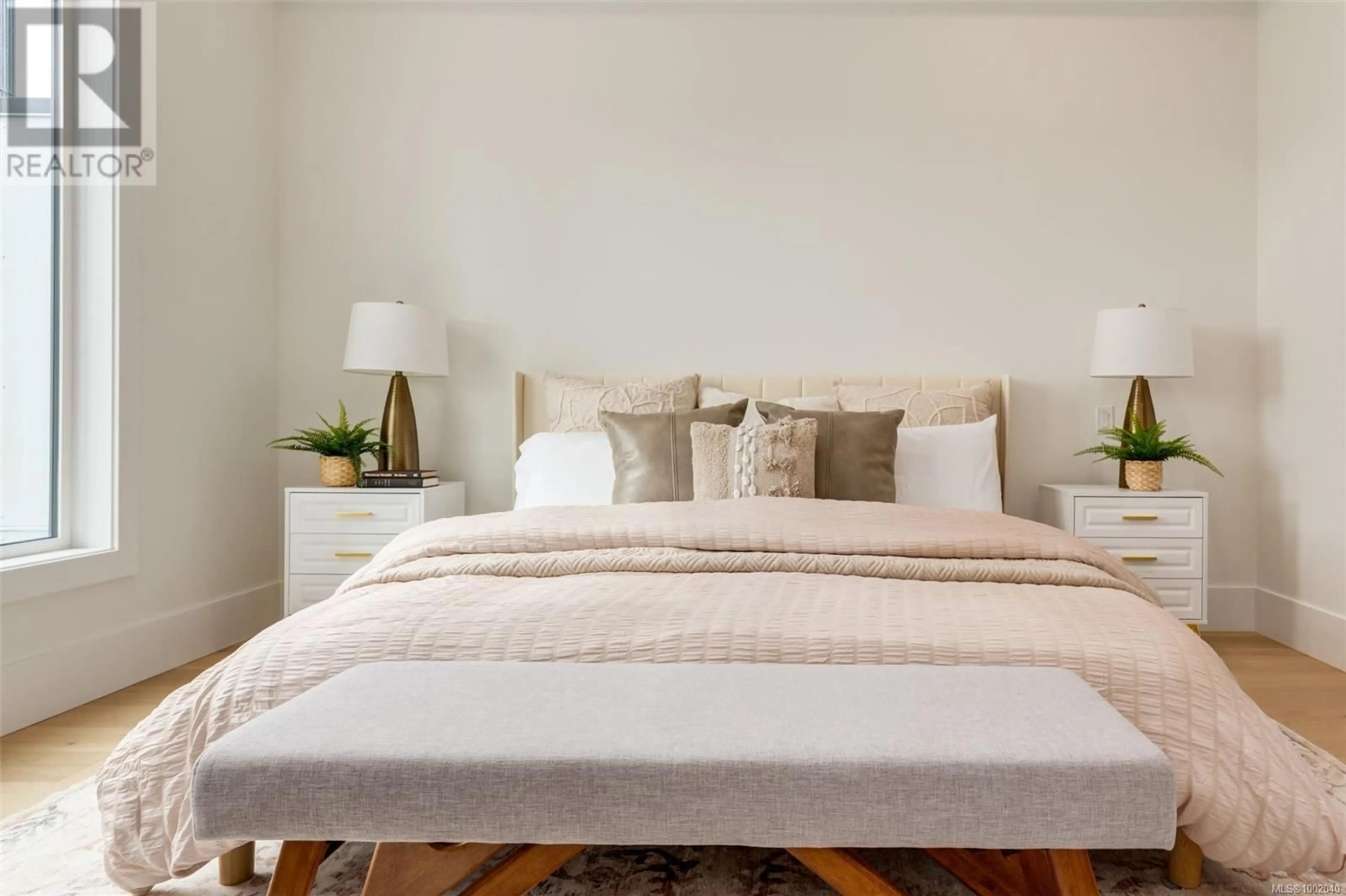 Bedroom with bed, unknown for 303 - 685 BERWICK ROAD SOUTH, Qualicum Beach British Columbia V9K2K3