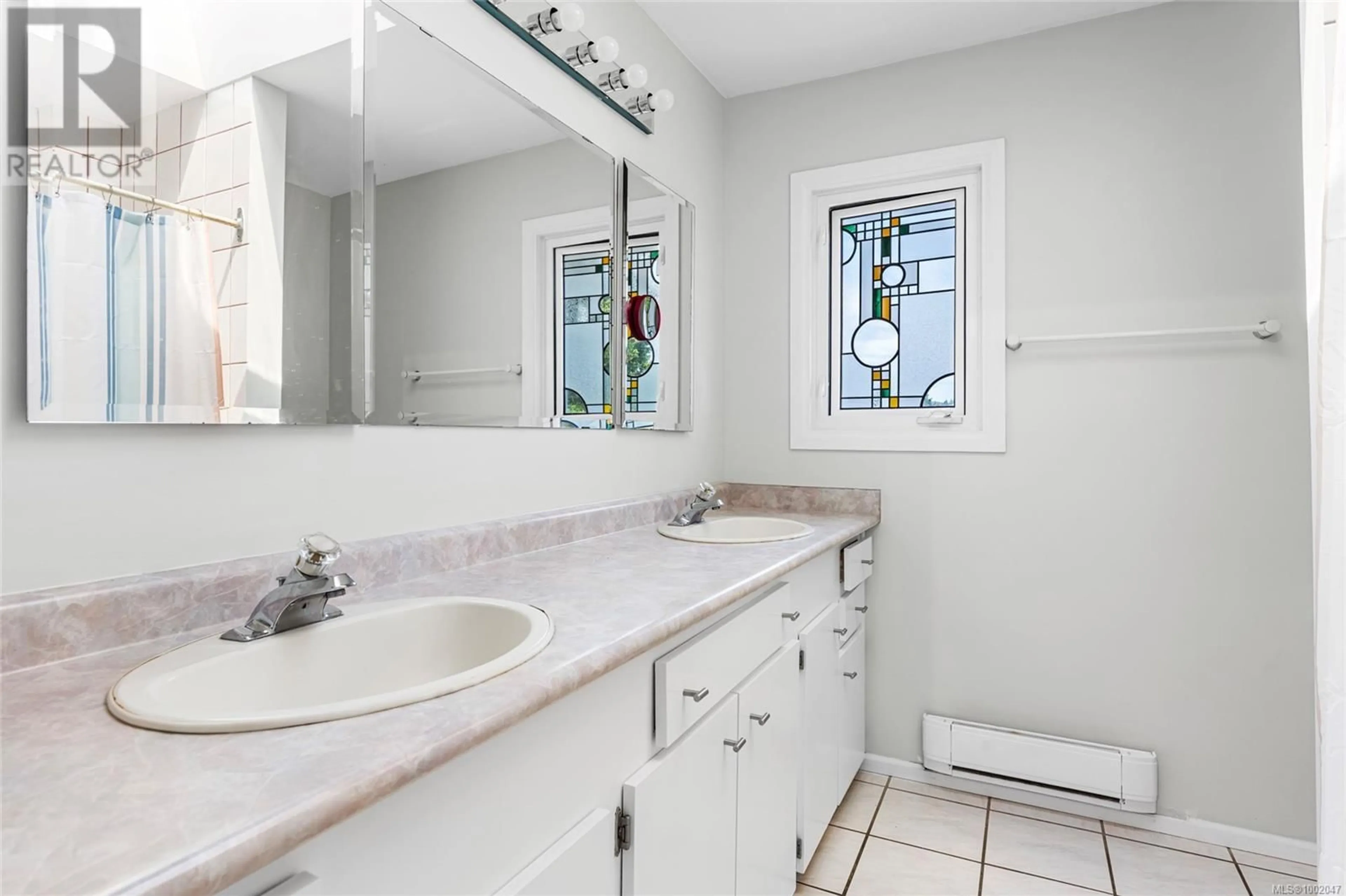 Standard bathroom, ceramic/tile floor for 121 ELROY PLACE, Langford British Columbia V9B3L8