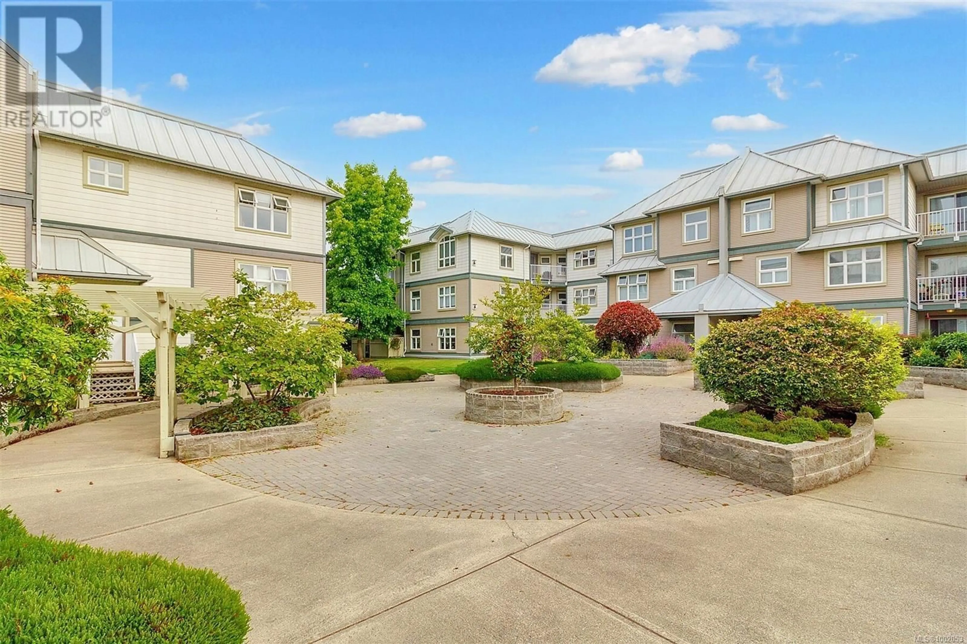 Patio, unknown for 304 - 3008 WASHINGTON AVENUE, Victoria British Columbia V9A1P6