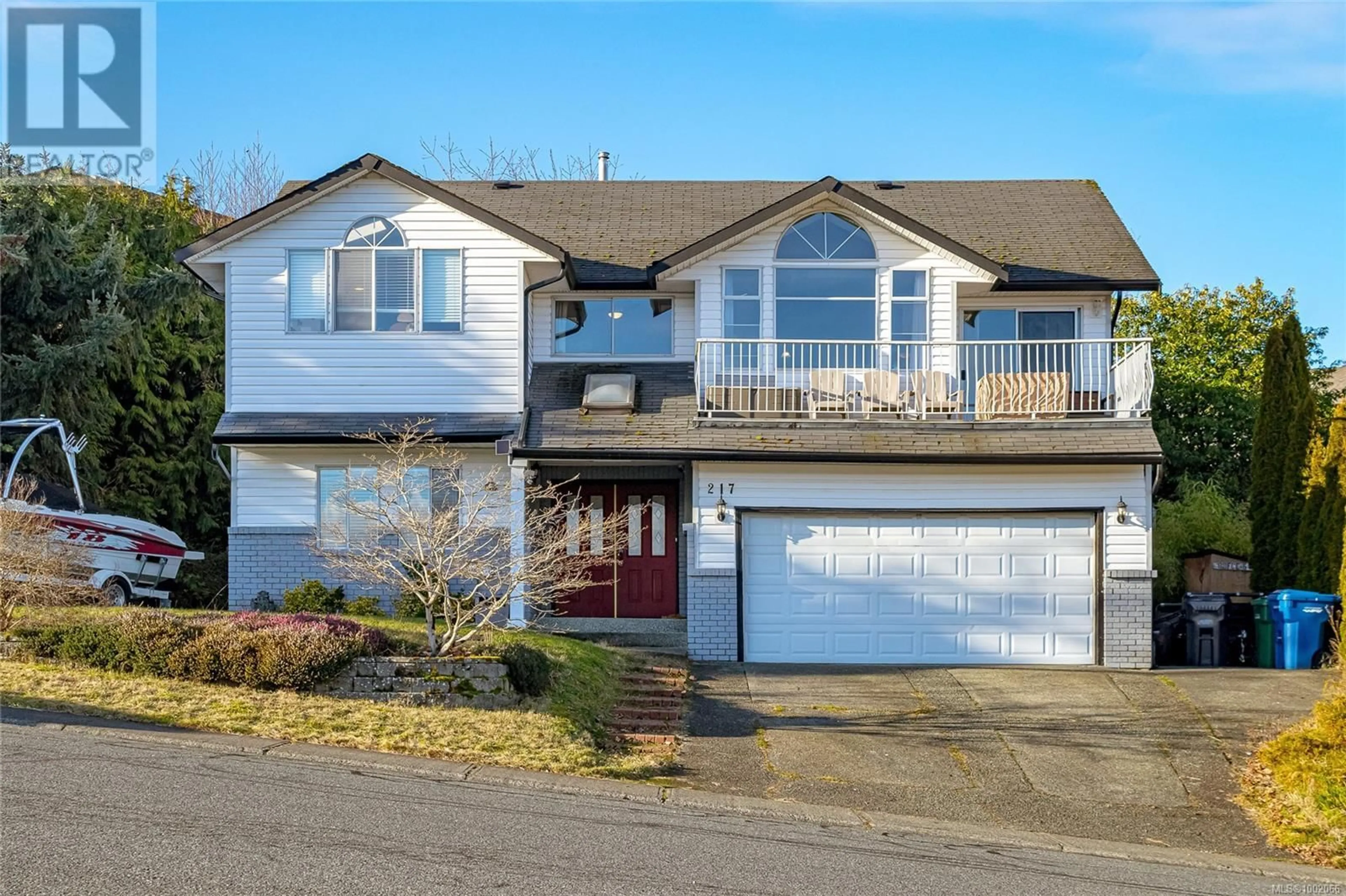 Home with vinyl exterior material, street for 217 TAHOE AVENUE, Nanaimo British Columbia V9R6S2