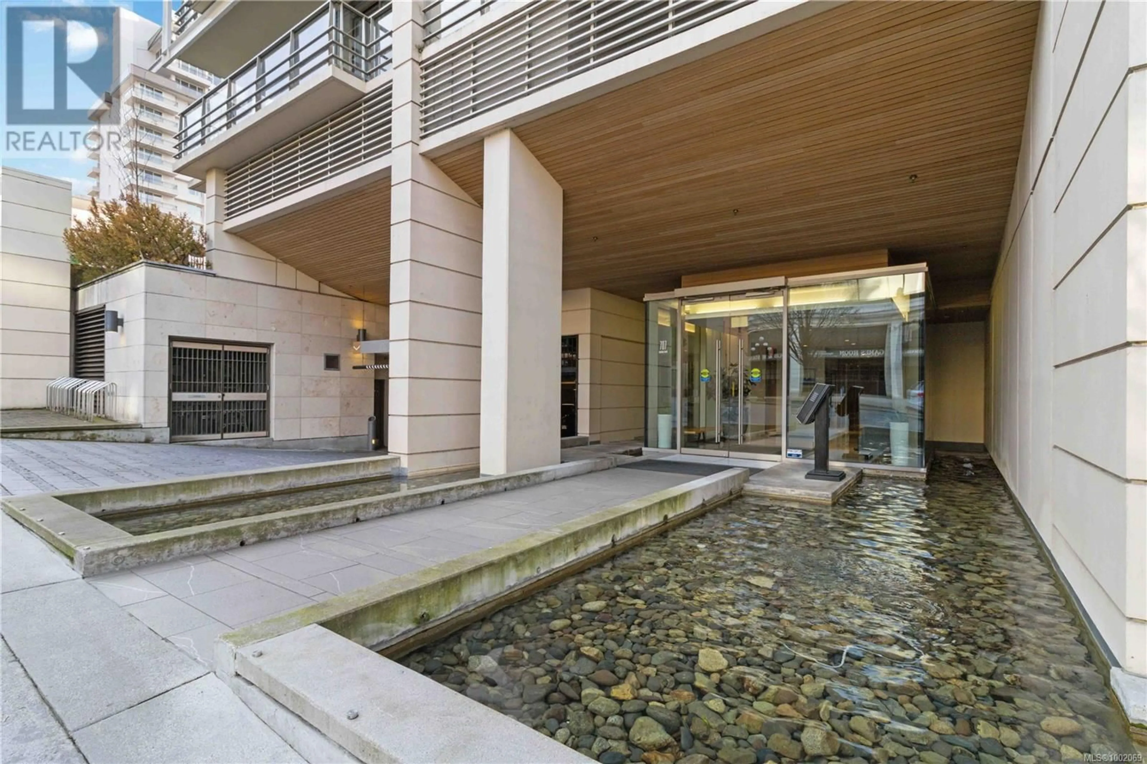 Indoor foyer for 1202 - 707 COURTNEY STREET, Victoria British Columbia V8W0A9