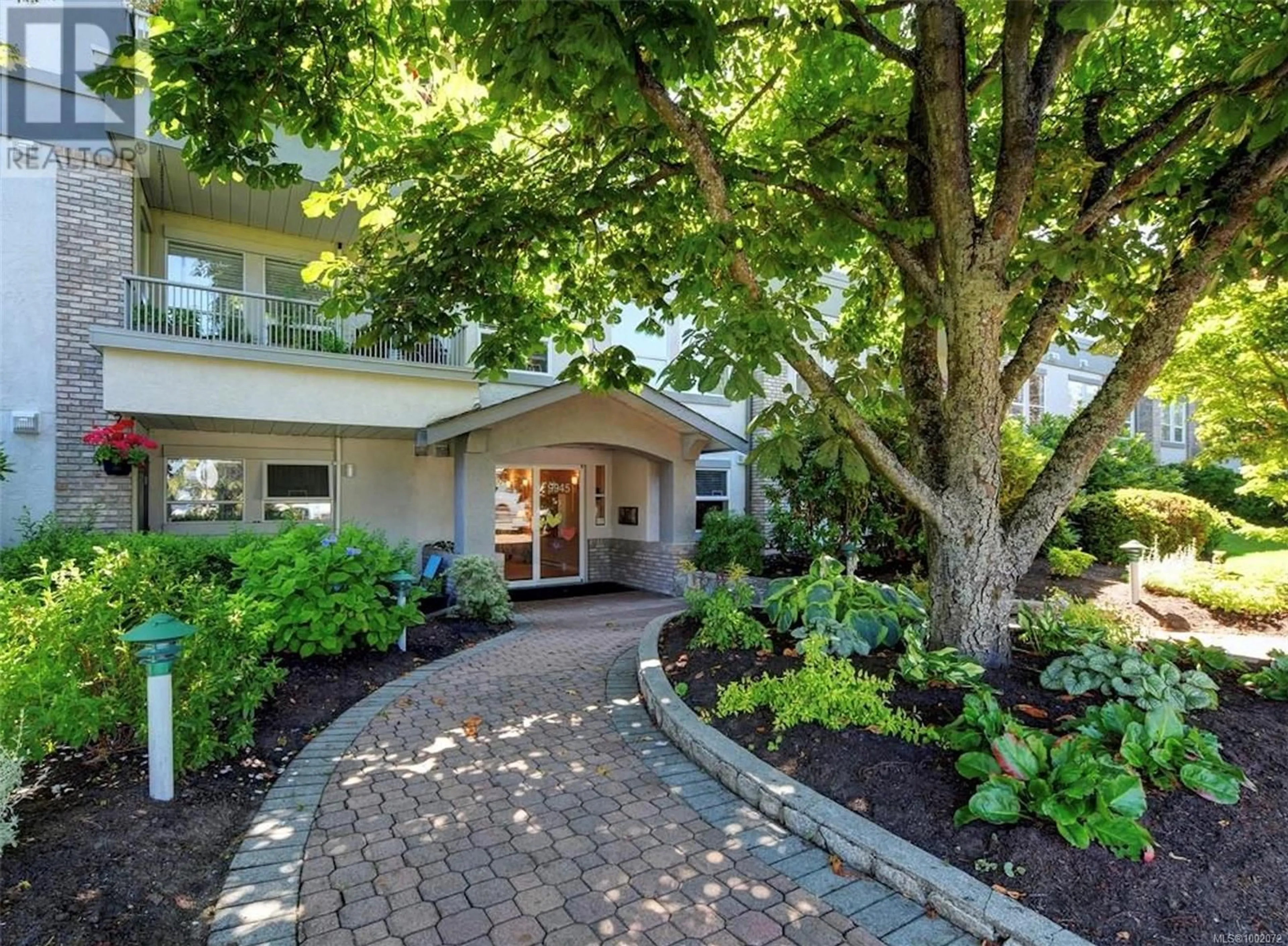 Indoor entryway for 205 - 9945 FIFTH STREET, Sidney British Columbia V8L2X6