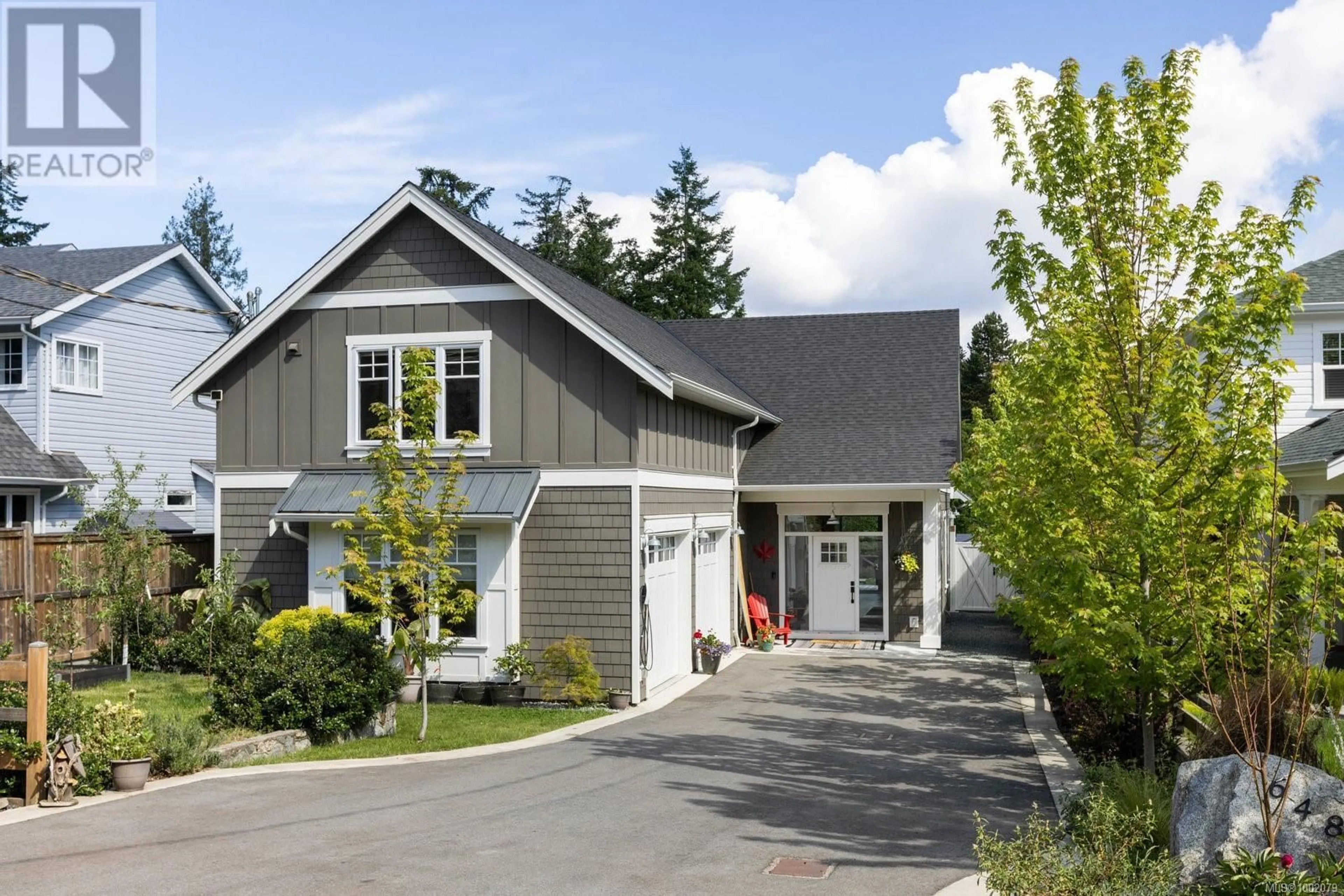 Home with vinyl exterior material, street for 648 BIRCH ROAD, North Saanich British Columbia V8L5S2