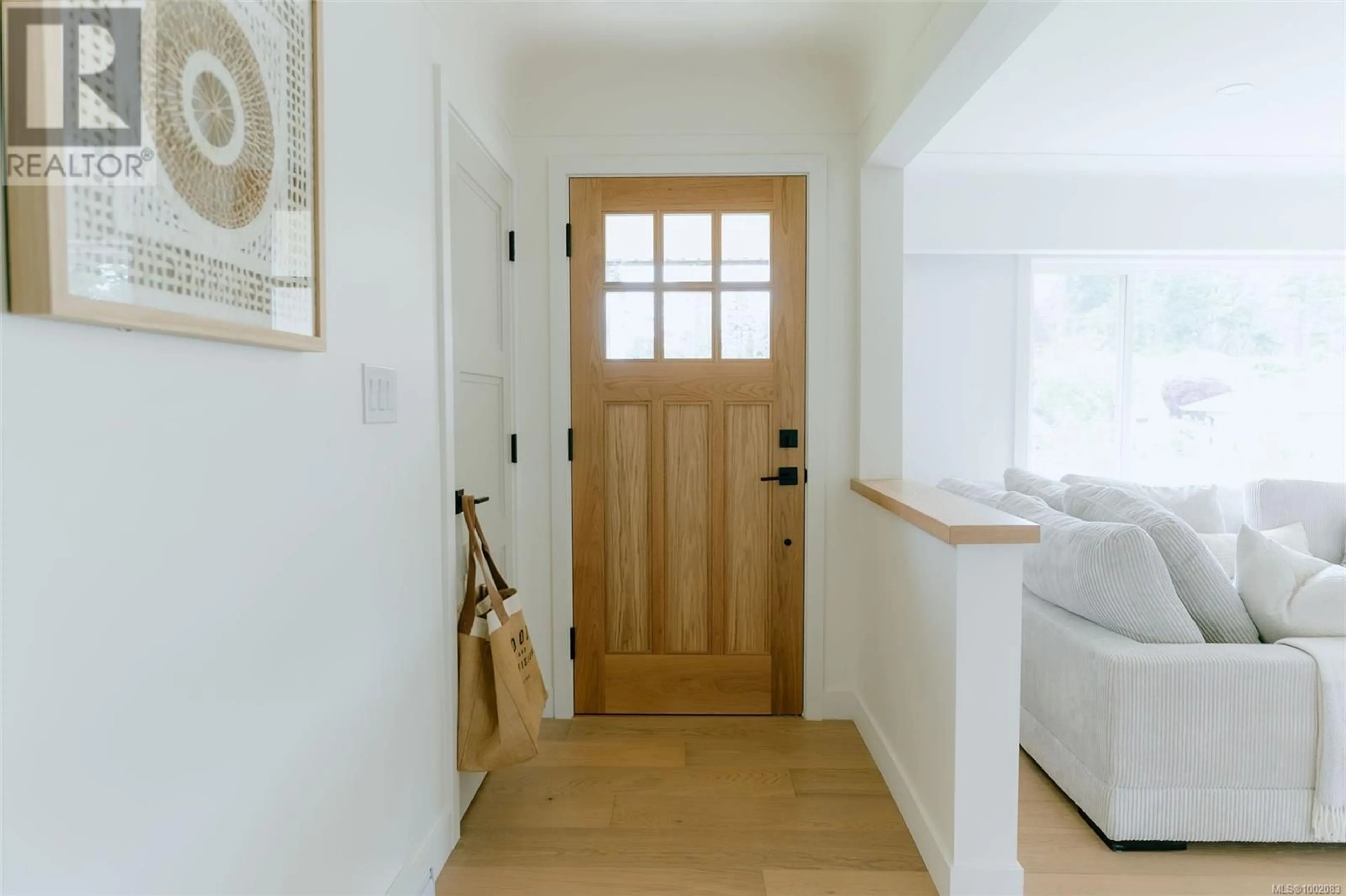 Indoor entryway for 26 BISHAN PLACE, View Royal British Columbia V9B5P1